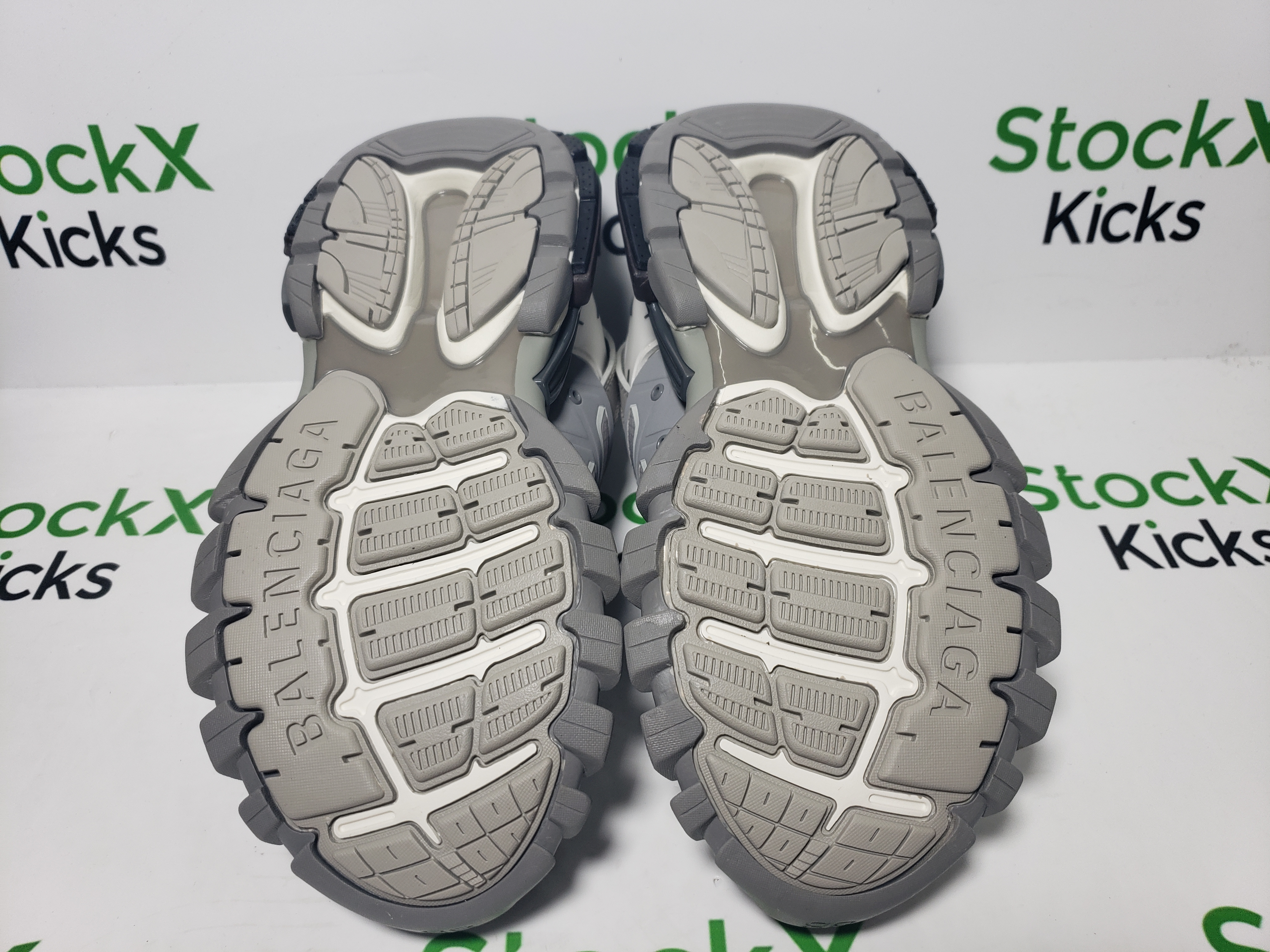 Balenciaga Track Tess S.Grey (LED) 555032 W1GB7 1214 review Stockxkicks 03