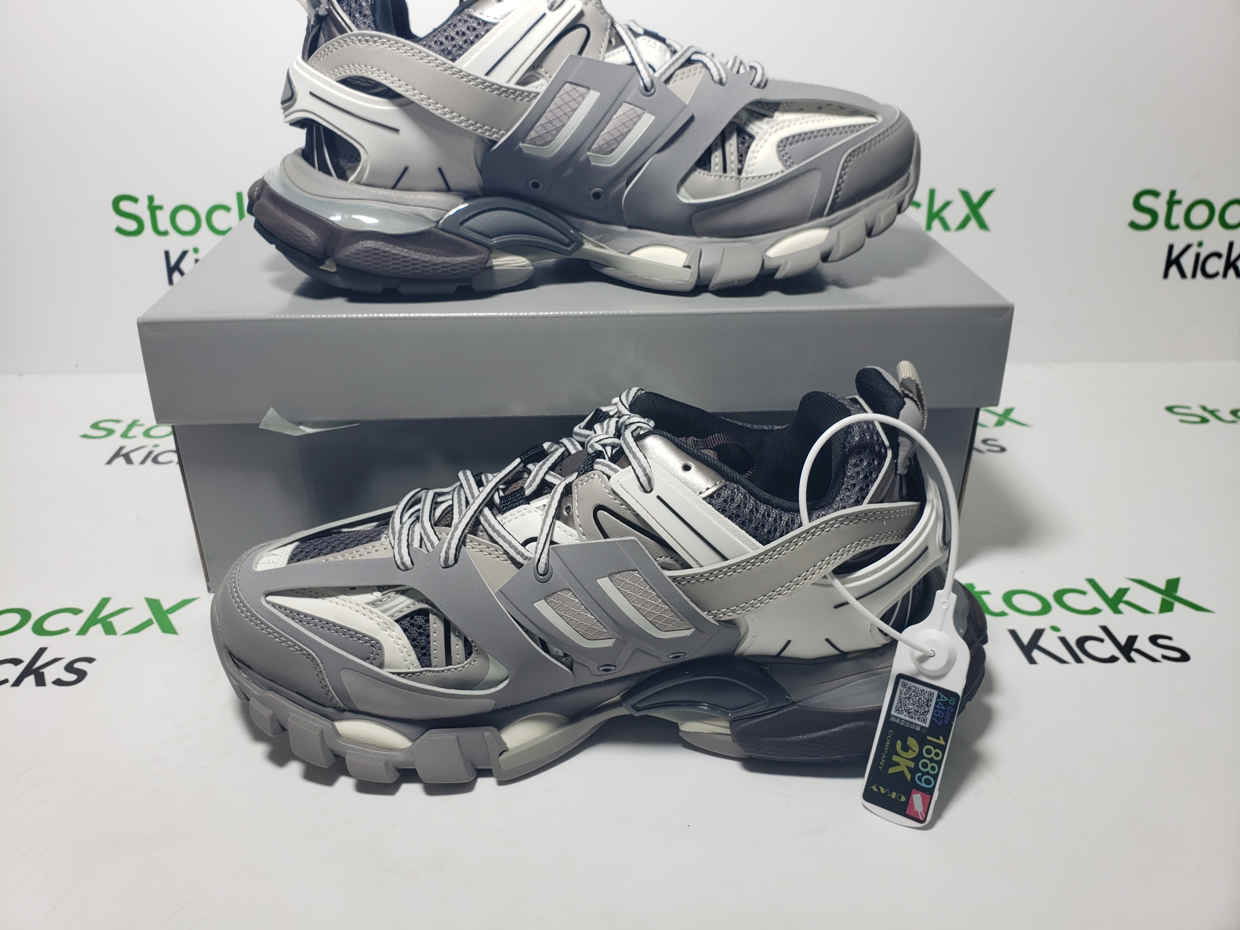 Balenciaga Track Tess S.Grey (LED) 555032 W1GB7 1214 review Stockxkicks 06