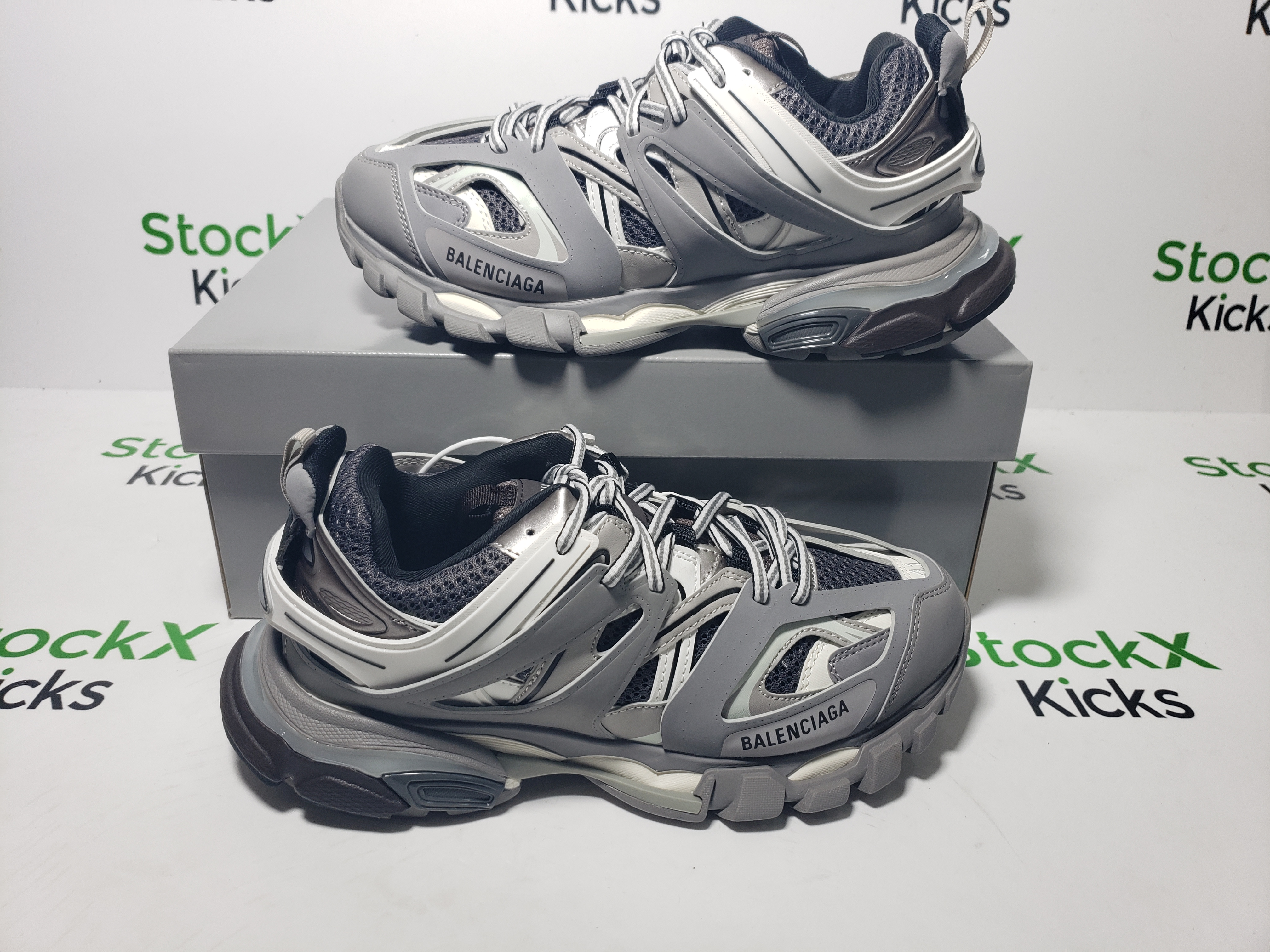 Balenciaga Track Tess S.Grey (LED) 555032 W1GB7 1214 review Stockxkicks 05