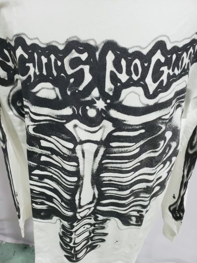Hellstar Airbrushed Bones Longsleeve White CK20211225 review Stockxkicks 02