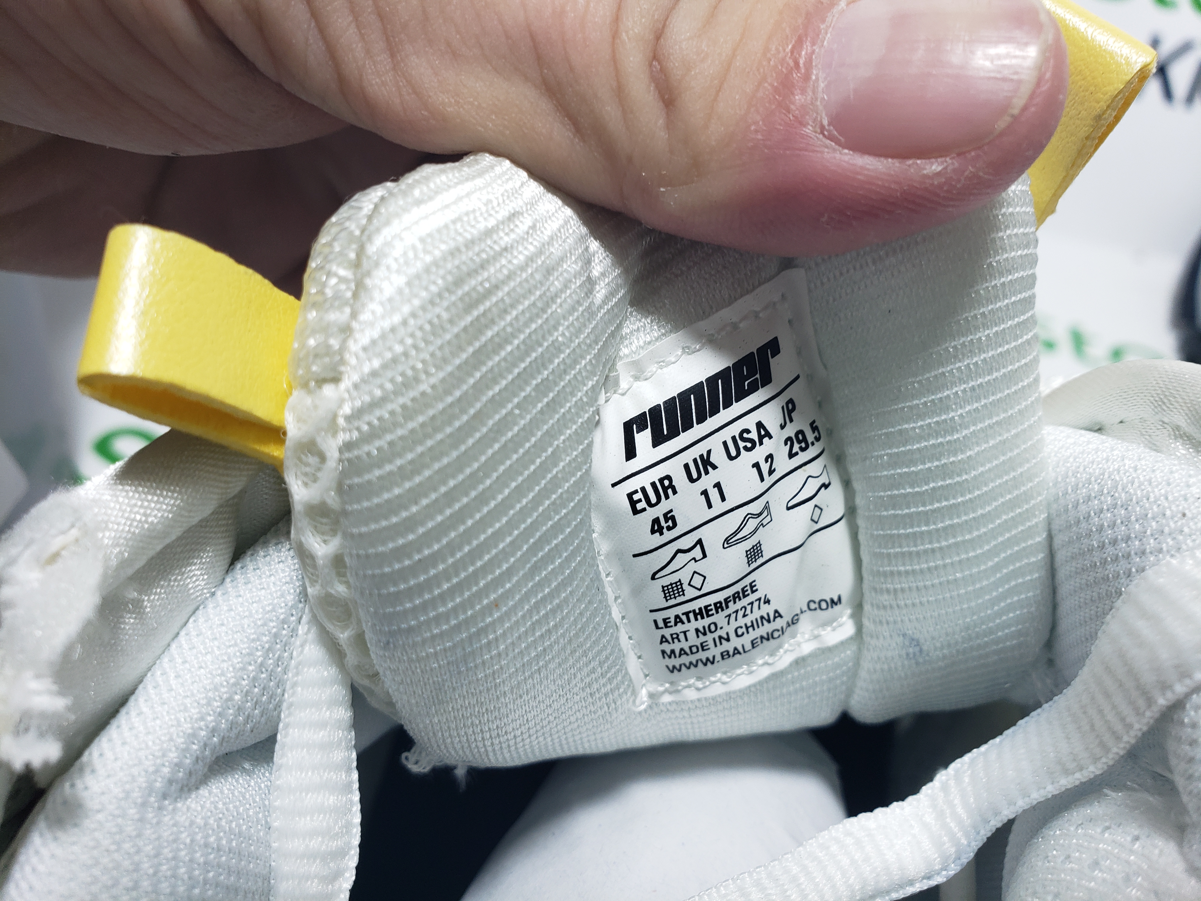 Balenciaga Runner White Multicolor 772774W3RBW9645 review Stockxkicks 03