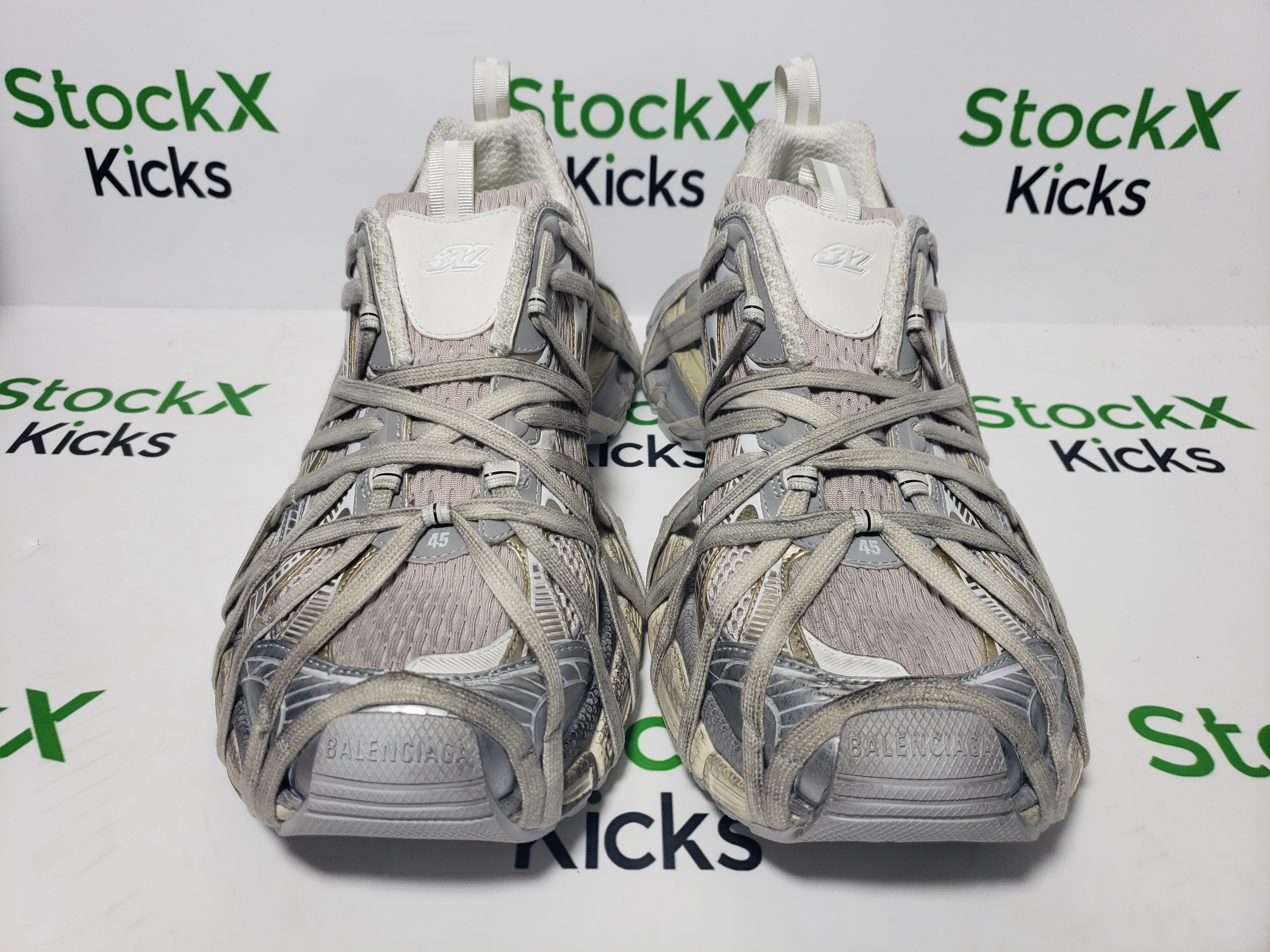 Balenciaga 3XL Sneaker Worn-Out - Brown Grey 778698 W3XLL 9191 review Stockxkicks 01