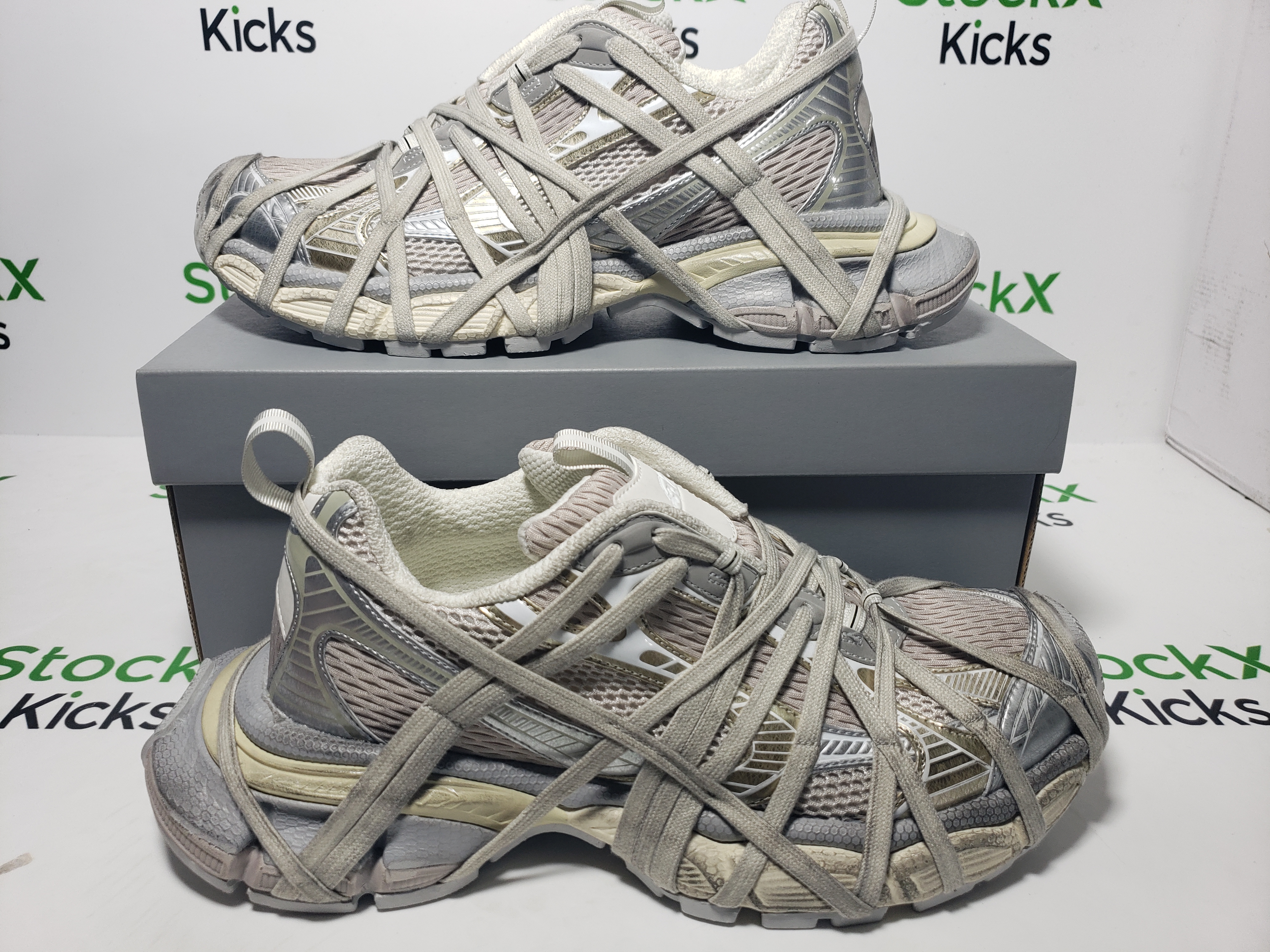 Balenciaga 3XL Sneaker Worn-Out - Brown Grey 778698 W3XLL 9191 review Stockxkicks 05