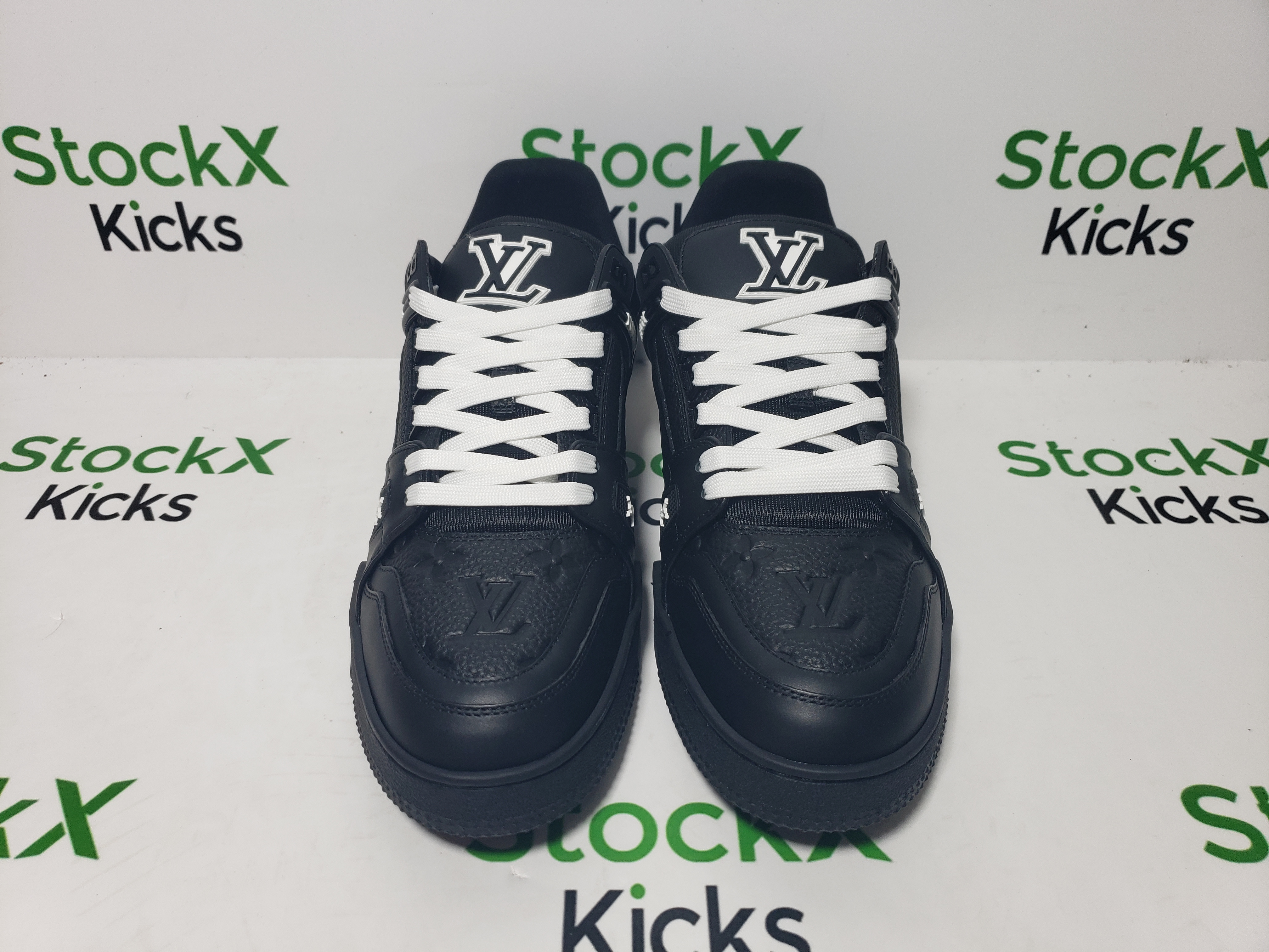 Louis Vuitton Trainer Sneaker Black 1AARF0 review Stockxkicks 01