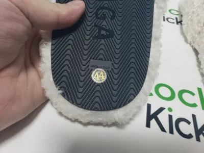 Balenciaga Furry Slide White CK 654261W2DO19906（QC needs at least 5 days or more） review Stockxkicks 03