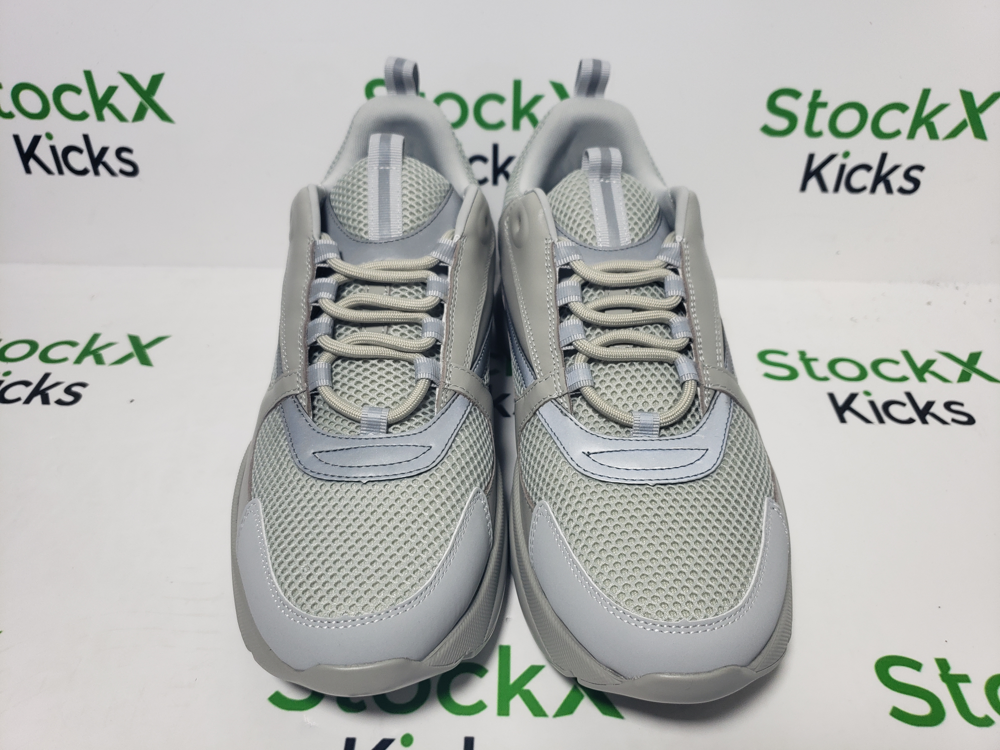 Dior B22 Triple Grey 3SN231YKA804 review Stockxkicks 01