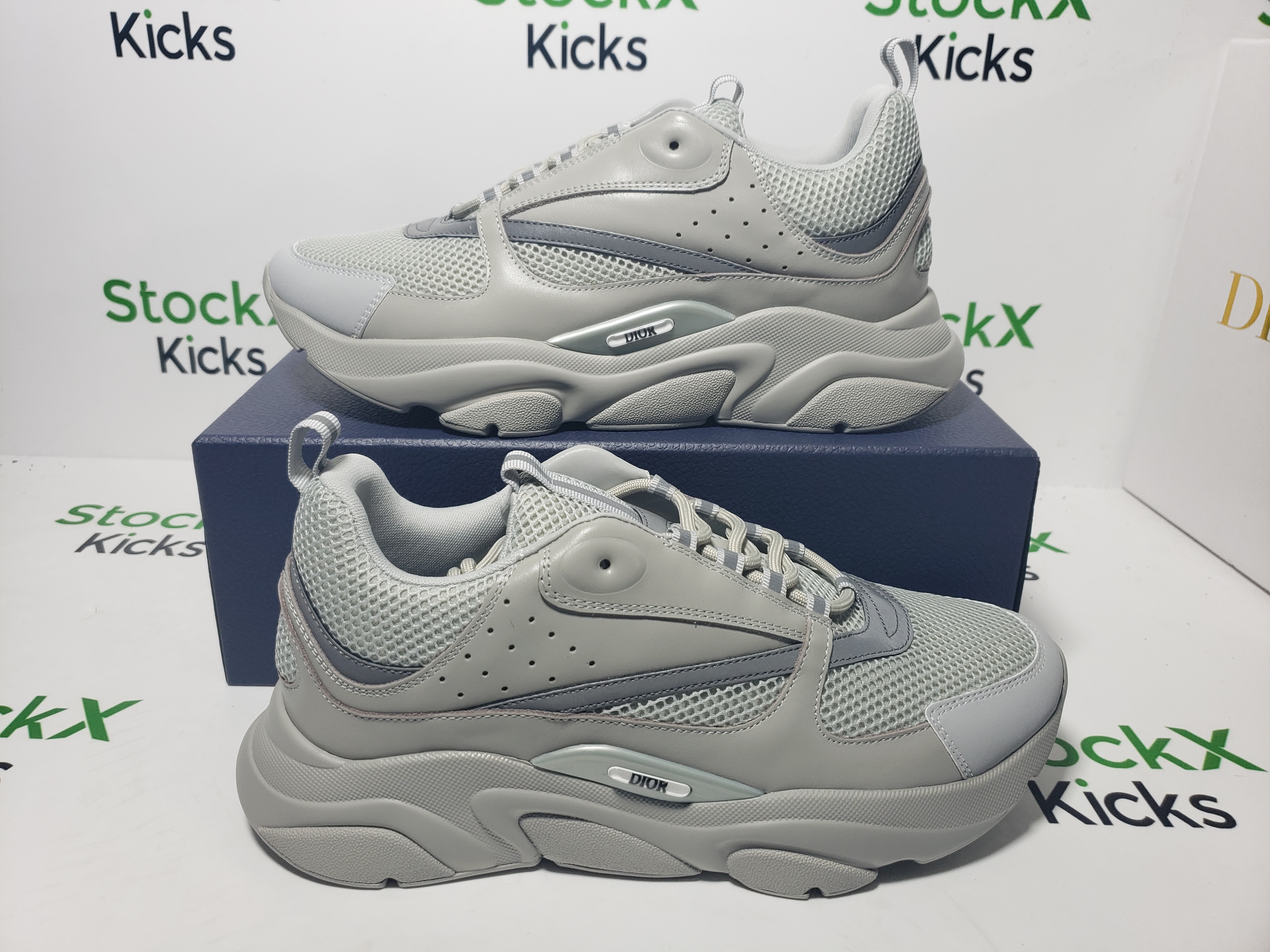 Dior B22 Triple Grey 3SN231YKA804 review Stockxkicks 05