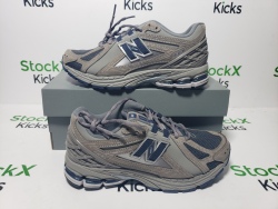 NEW BALANCE Grey M1906RB review Stockxkicks 06
