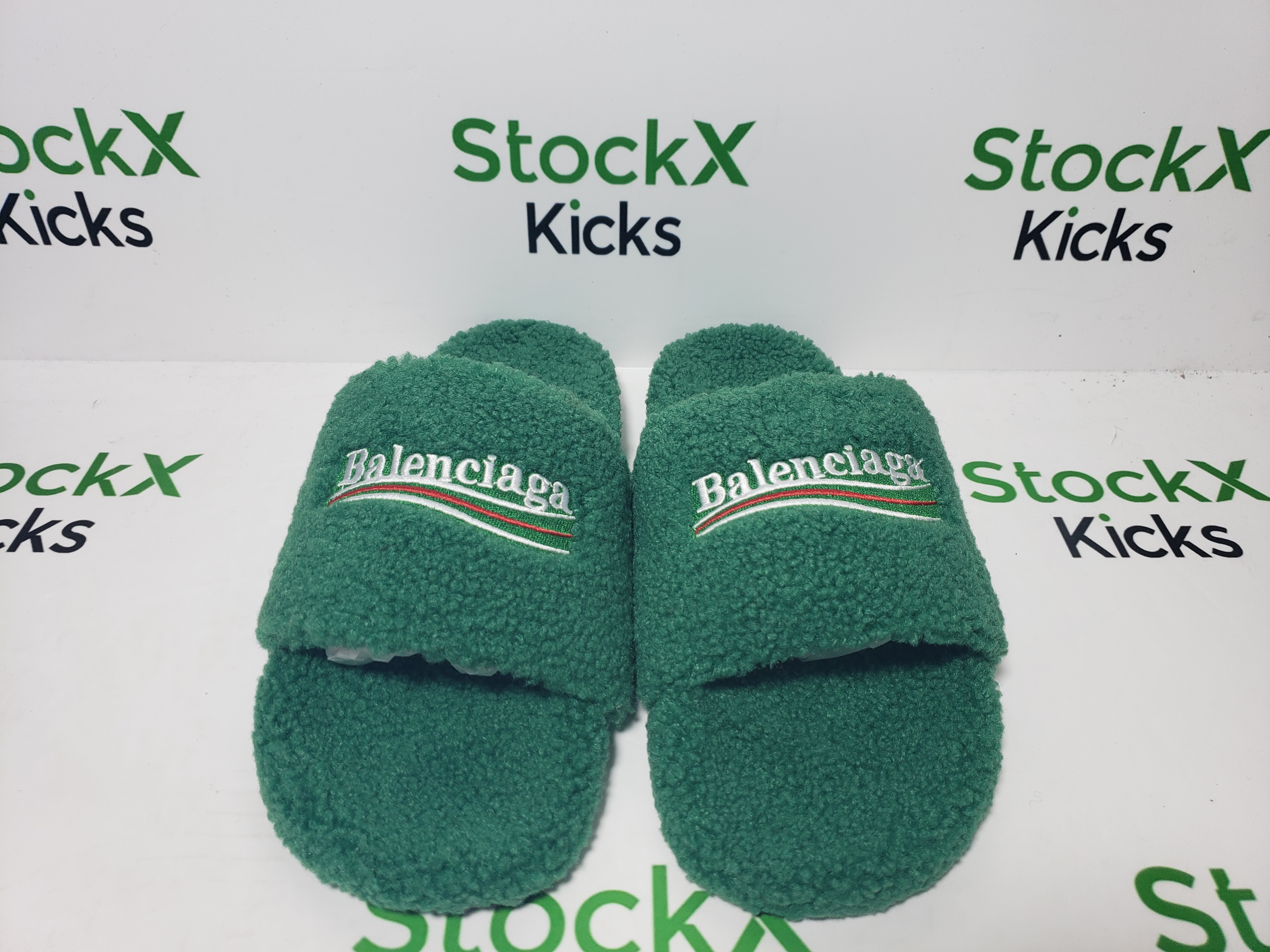 Balenciaga Furry Slide Green CK 654261W2DO13060（QC needs at least 5 days or more） review Stockxkicks 01