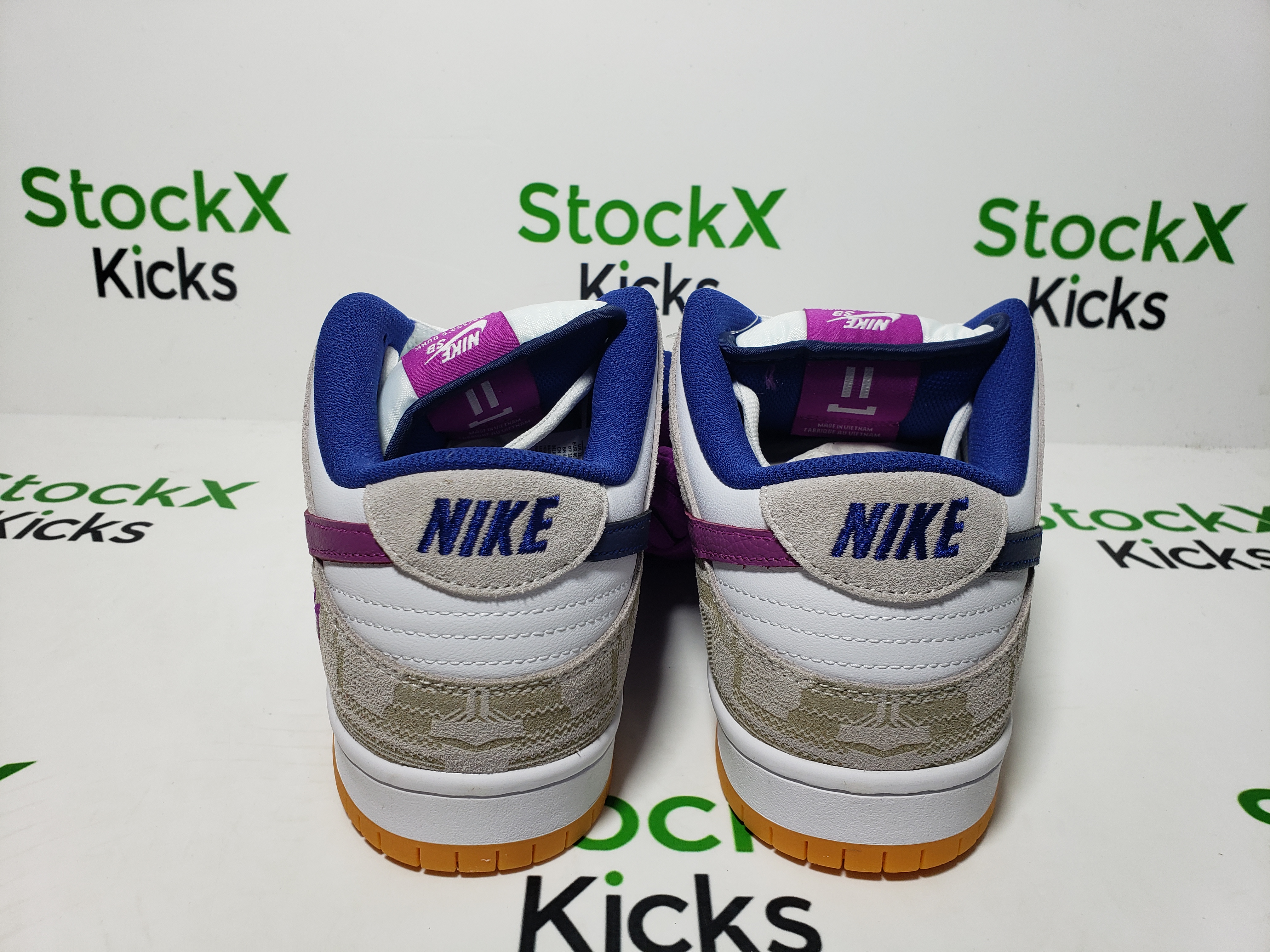 PK God Batch Nike SB Dunk Low White Blue Purple × Rayssa Leal FZ5251-001 review Stockxkicks 02