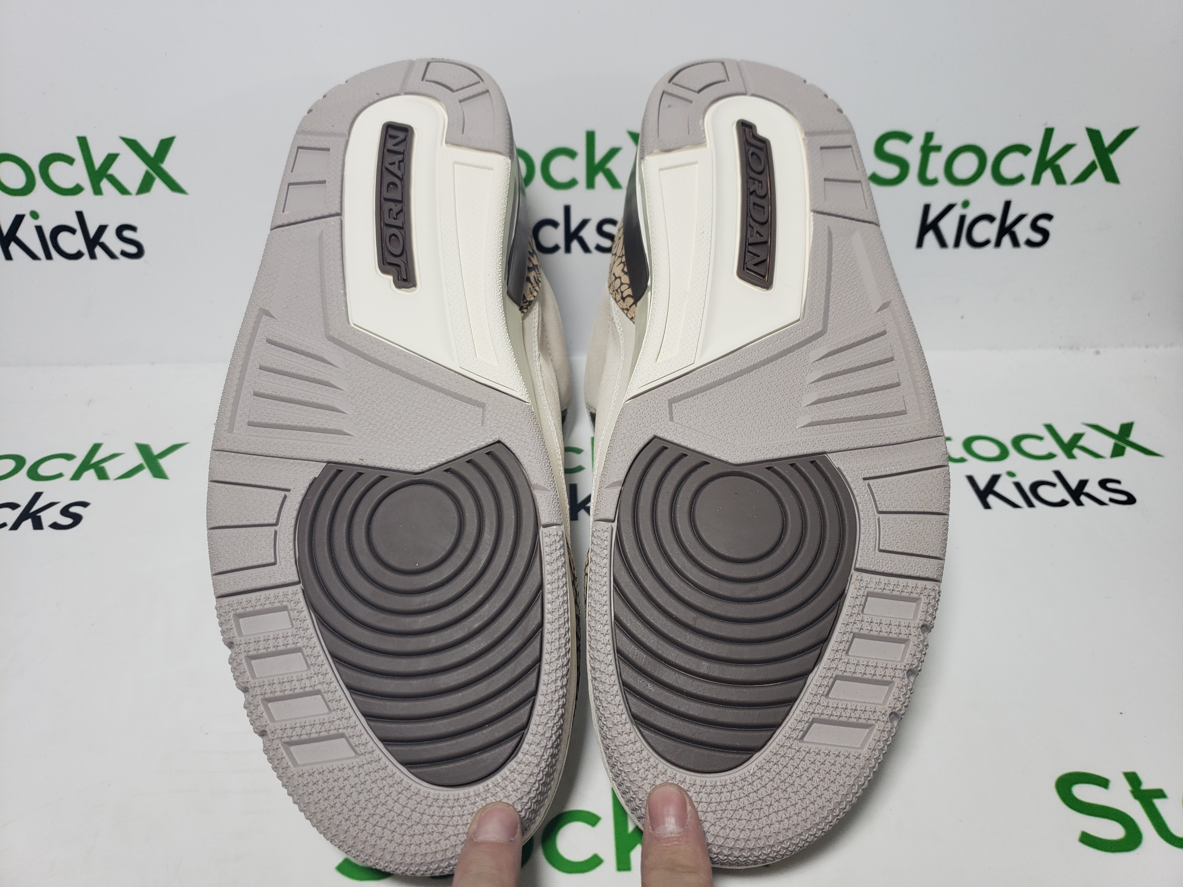 PK God Batch Air Jordan 3 Retro Palomino CT8532-102 review Stockxkicks 04