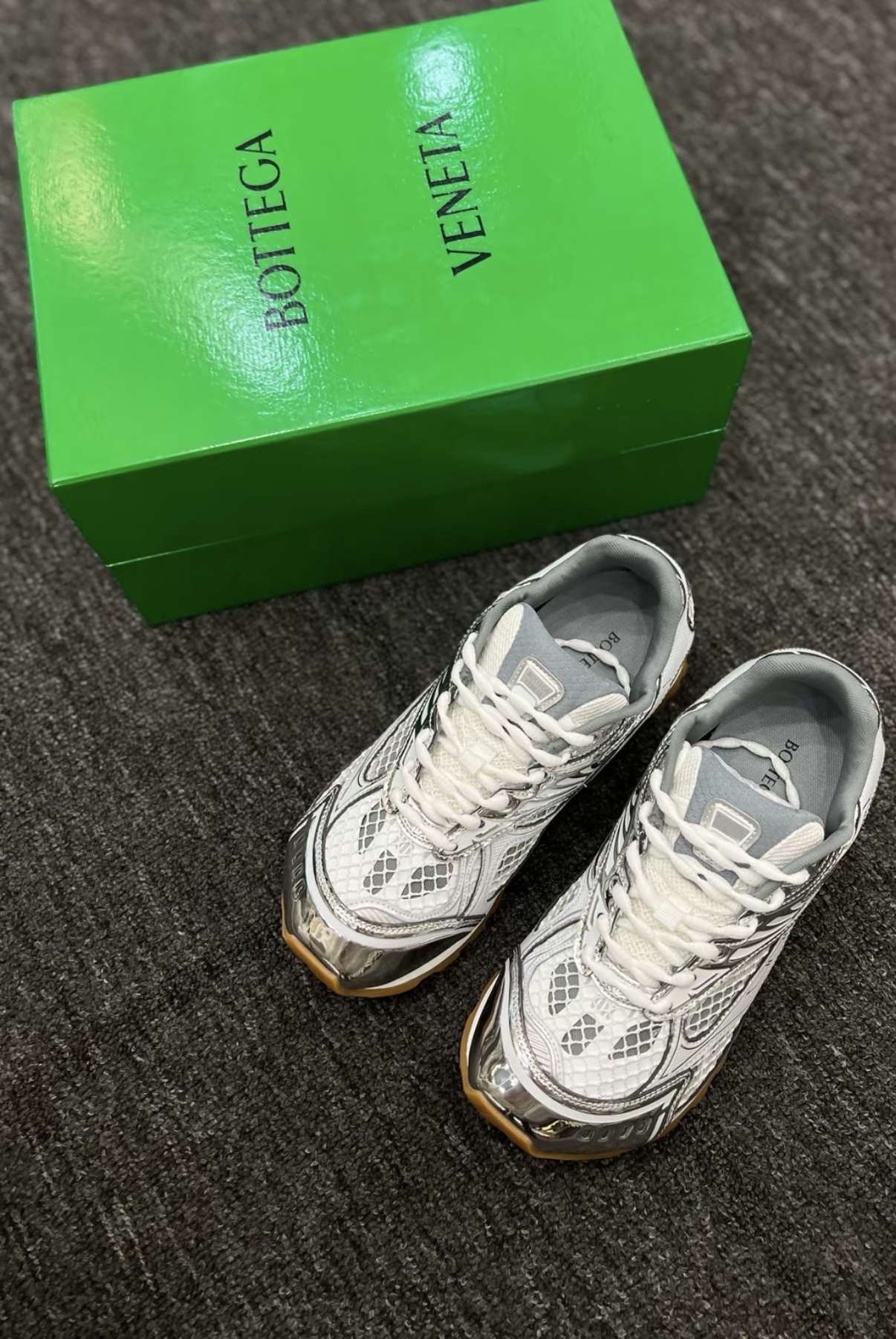 【Top PK Version】Bottega Veneta Orbit Silver White review Philipp Kuhlmann