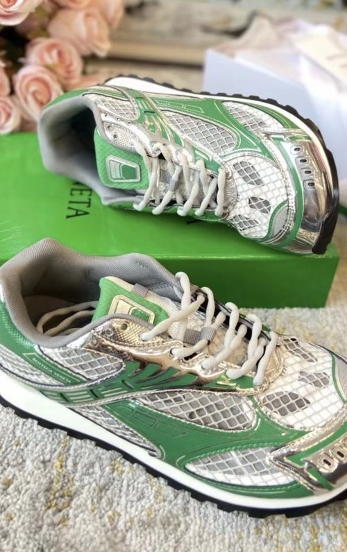 Bottega Veneta Orbit Green review 