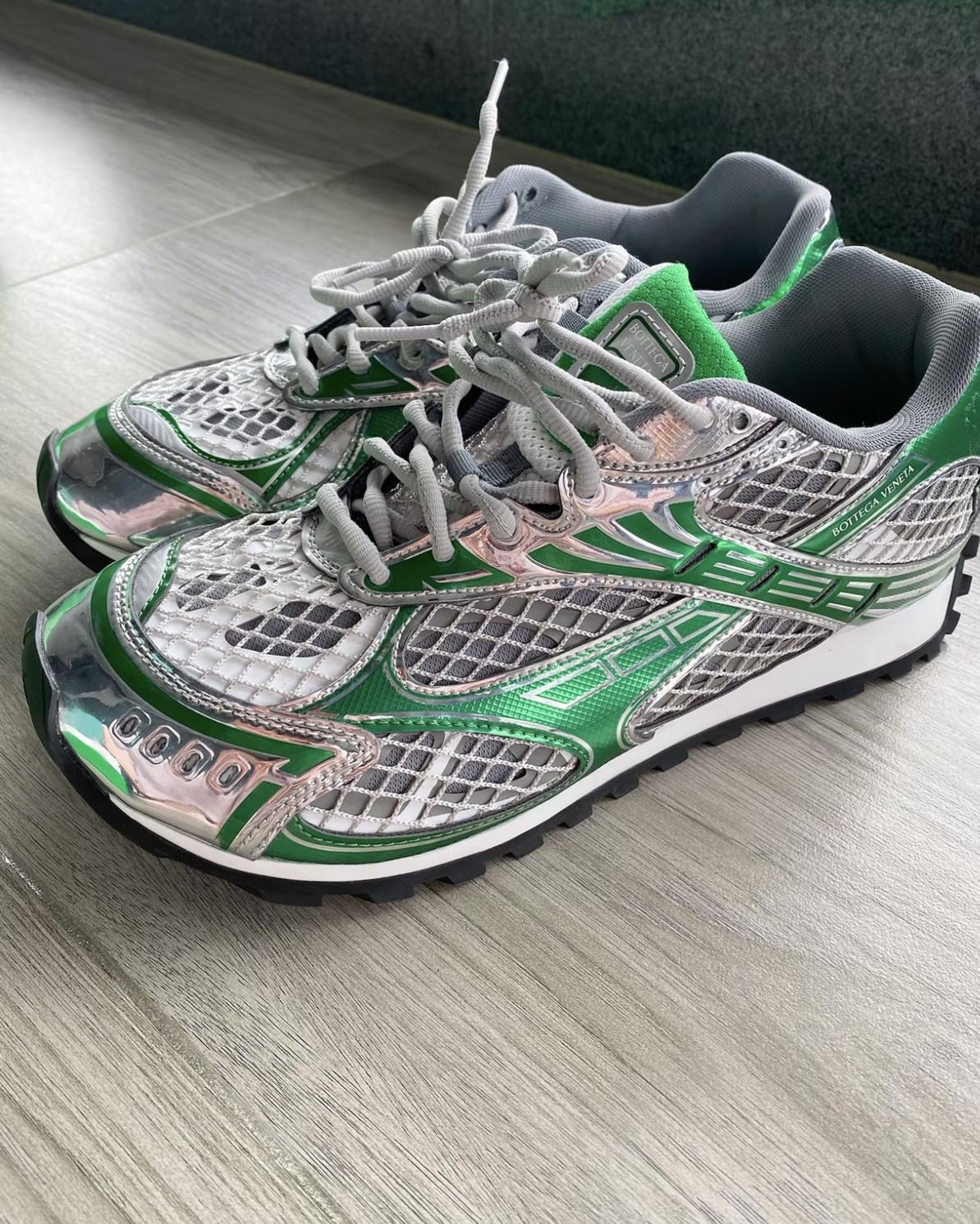 Bottega Veneta Orbit Green review Vontai OneKay
