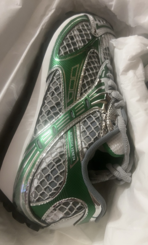 Bottega Veneta Orbit Green review 