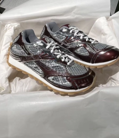 Bottega Veneta Orbit Wine Red review 