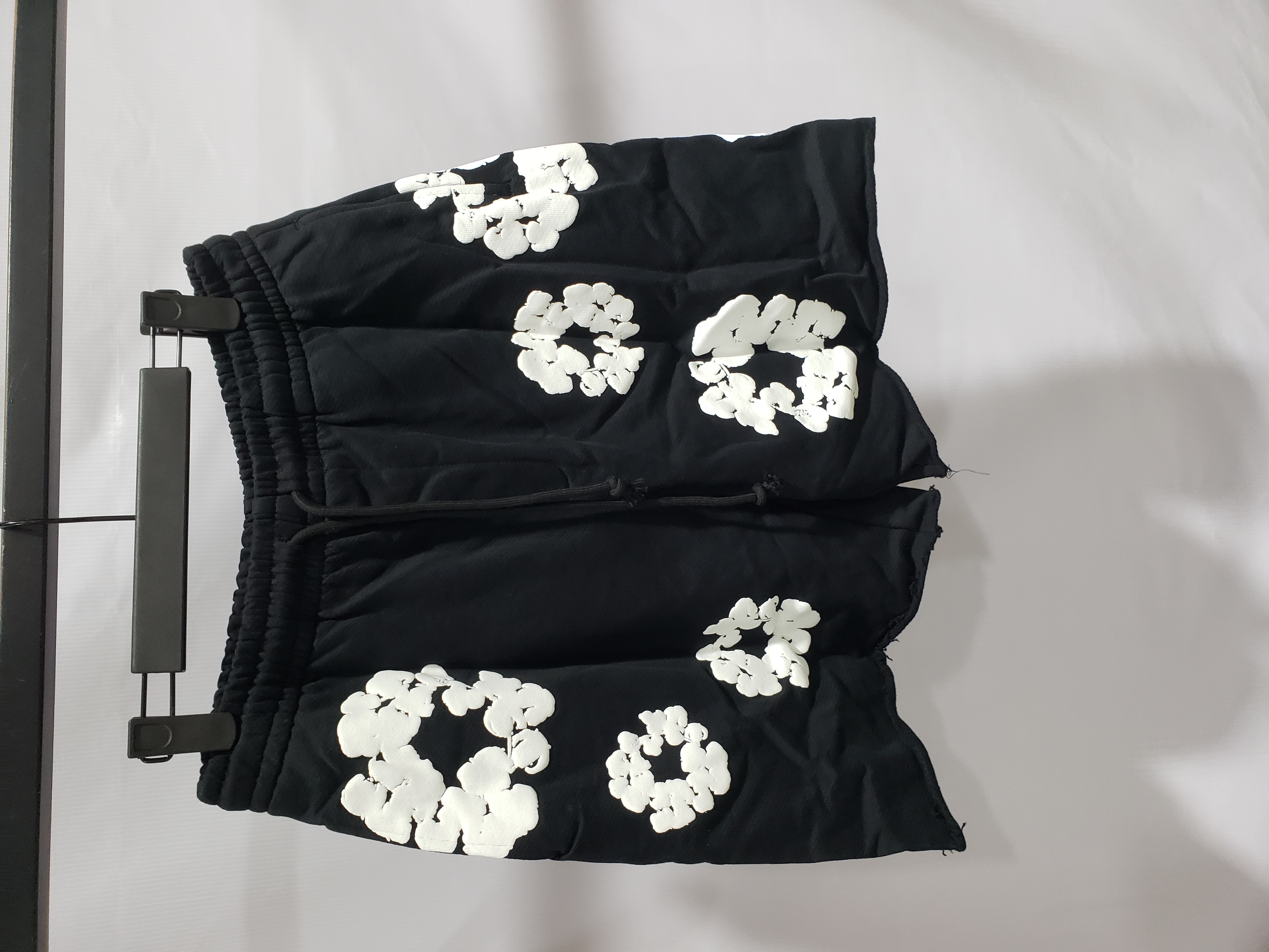 Denim Tears The Cotton Wreath Shorts Black review Stockxkicks 03