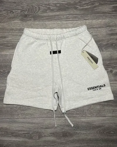 Fear of God Essentials Shorts CX58 LC8893 review Adrian Quintero