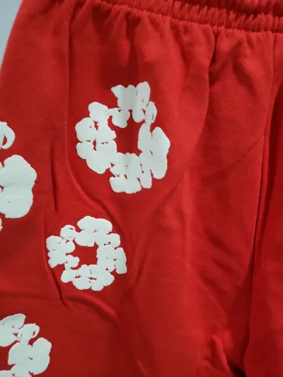 Denim Tears The Cotton Wreath Shorts Red review stockxkicks  05