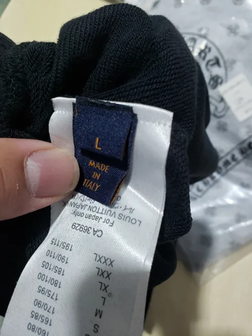Louis Vuitton Shorts 204653 review 