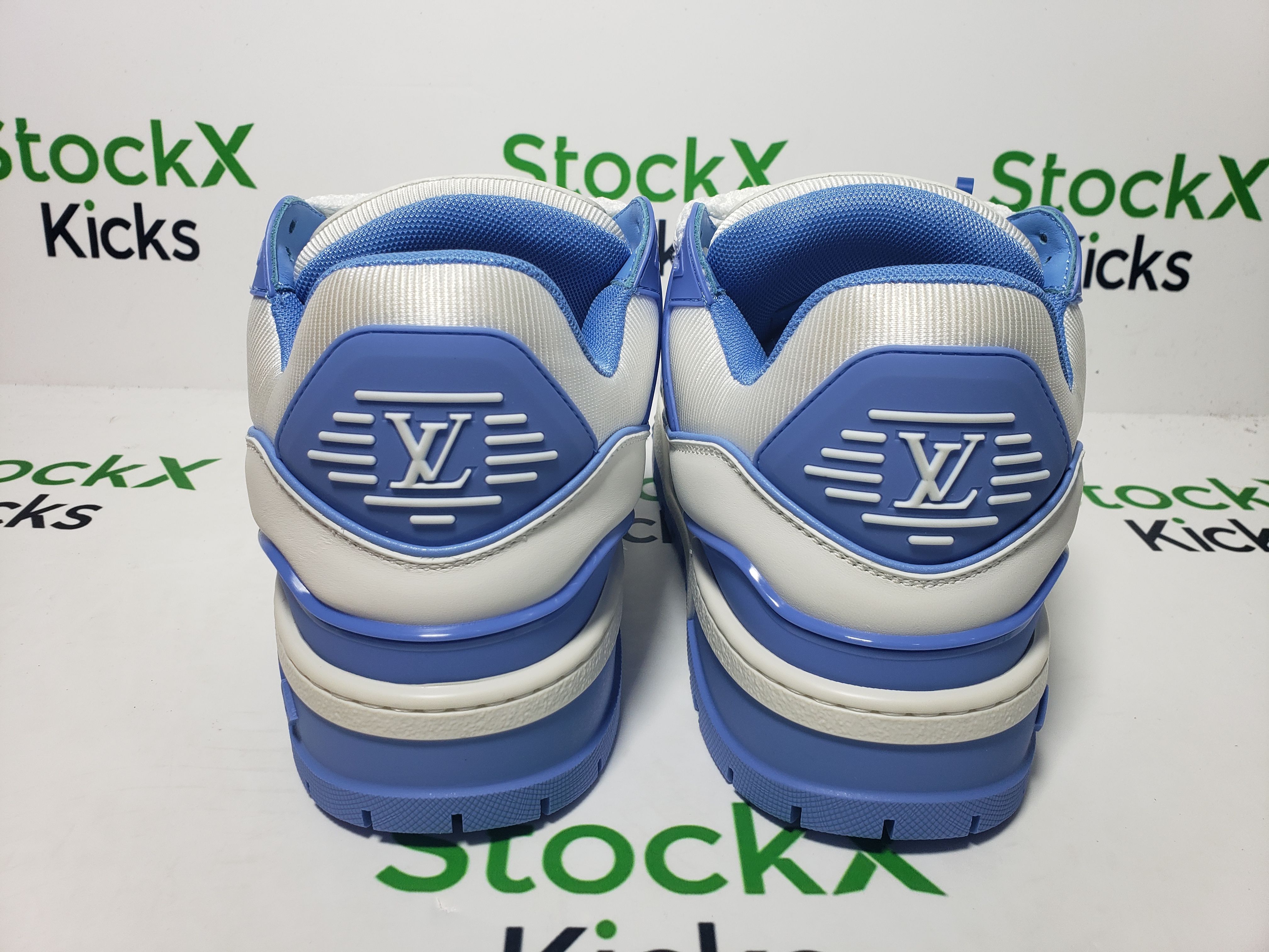 Louis Vuitton LV Trainer Maxi Sneaker White Blue CK24071302 review stockxkicks 02