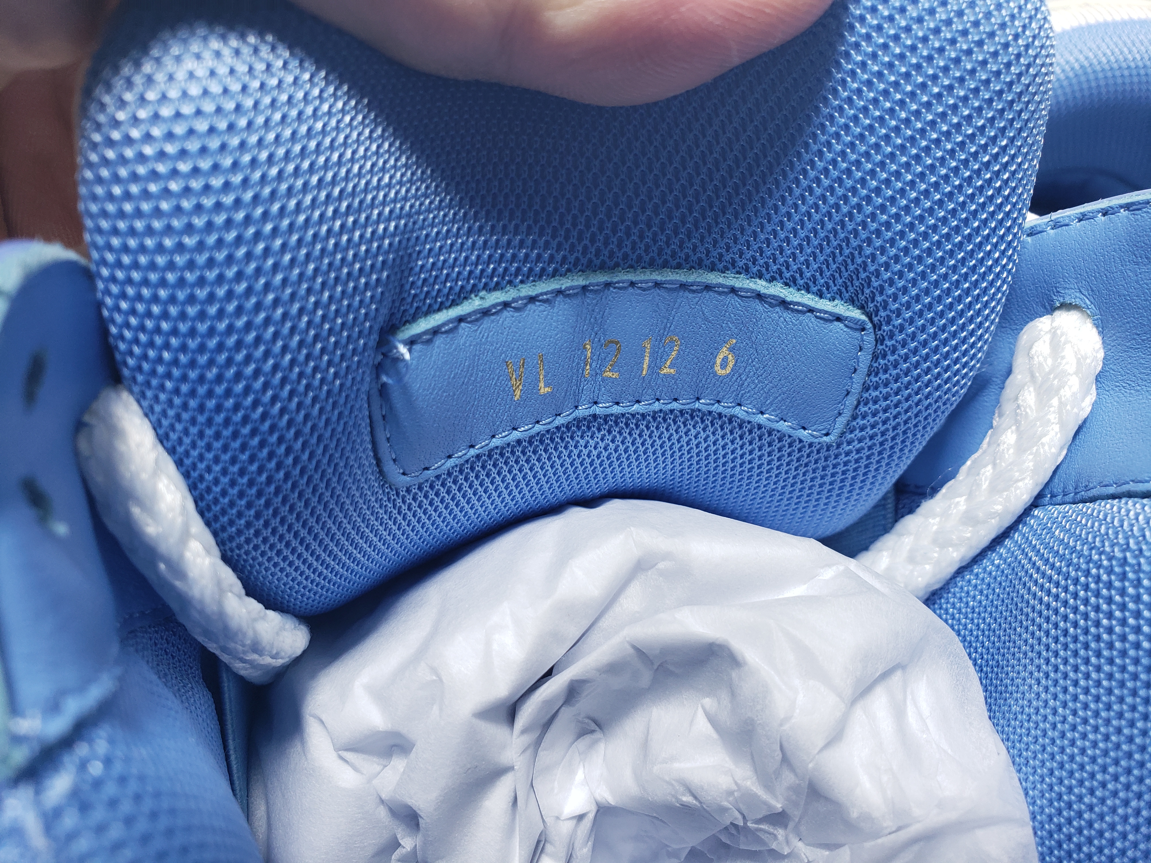 Louis Vuitton LV Trainer Maxi Sneaker White Blue CK24071302 review stockxkicks 03