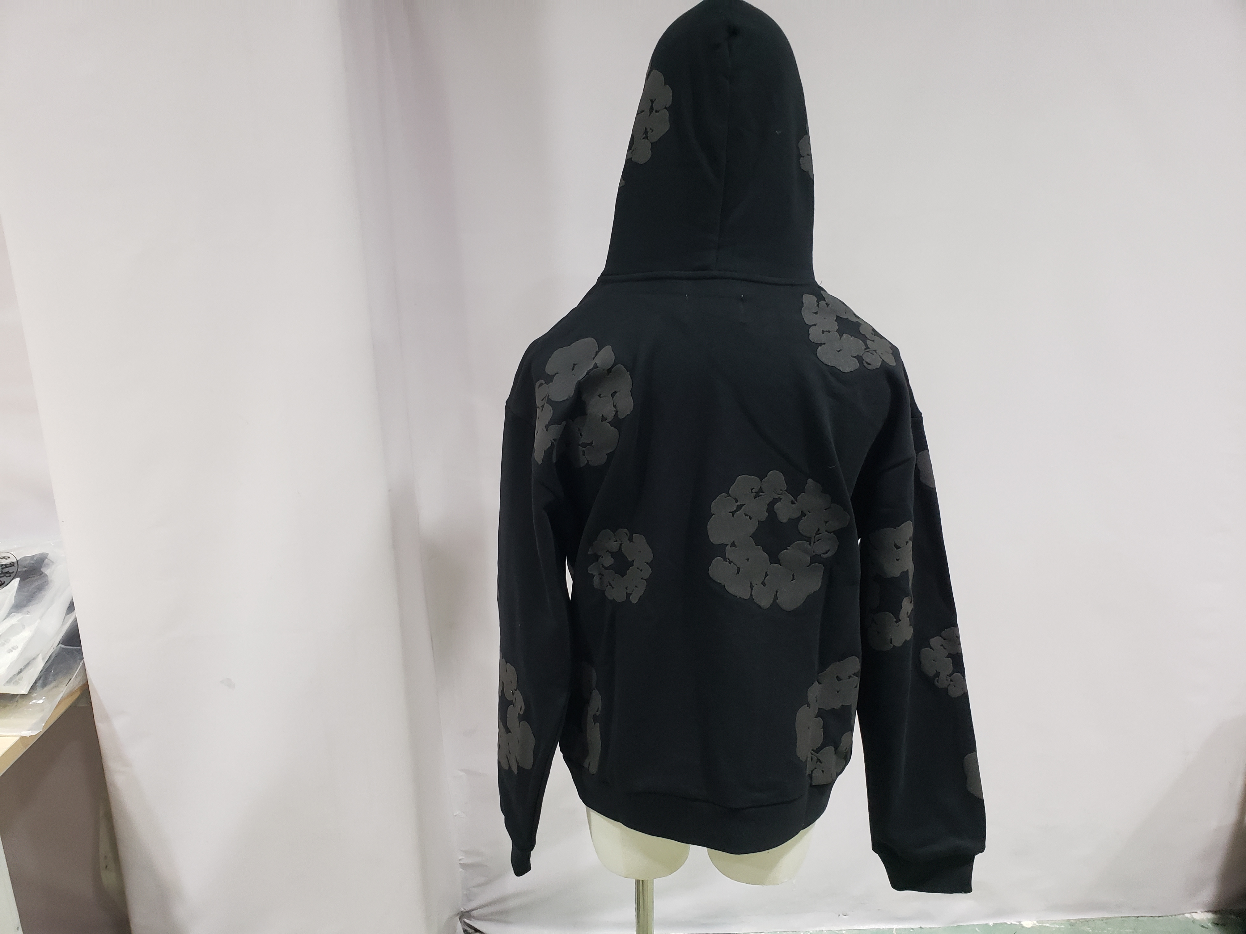 Denim Tears Cotton Wreath Hoodie Black Monochrome review stockxkicks 02