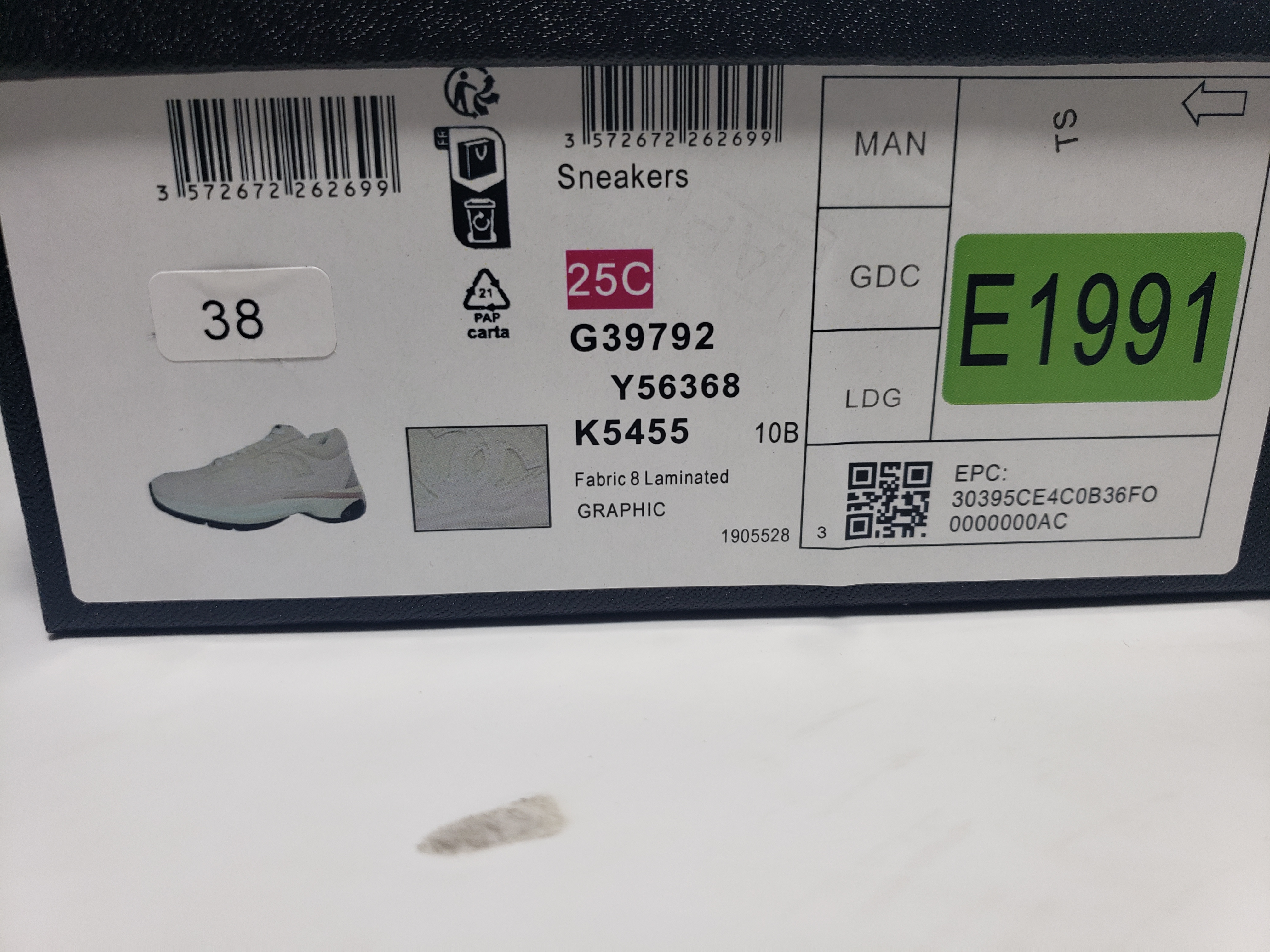Chanel CC Logo Sneaker White review stockxkicks 00