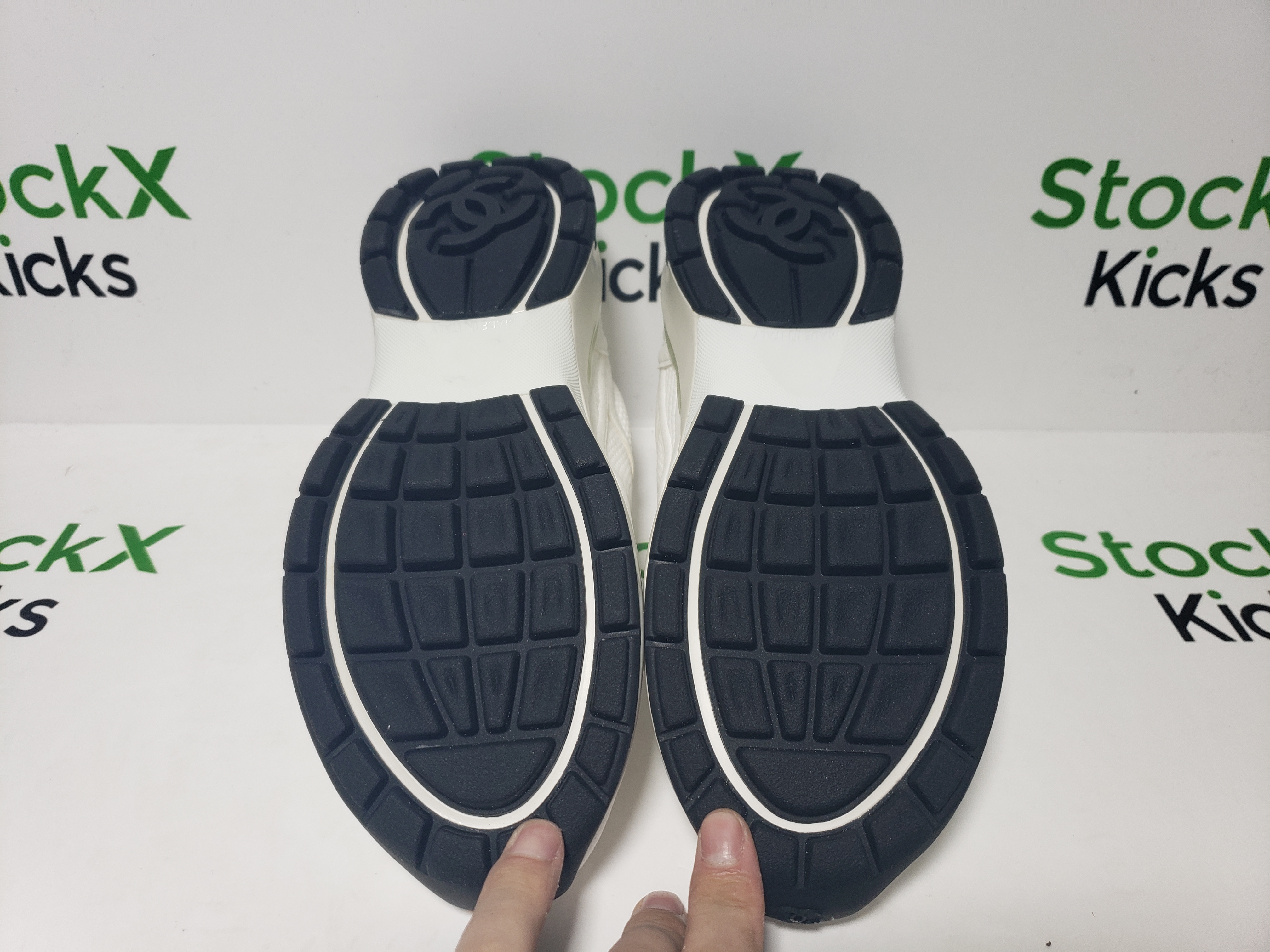 Chanel CC Logo Sneaker White review stockxkicks 04