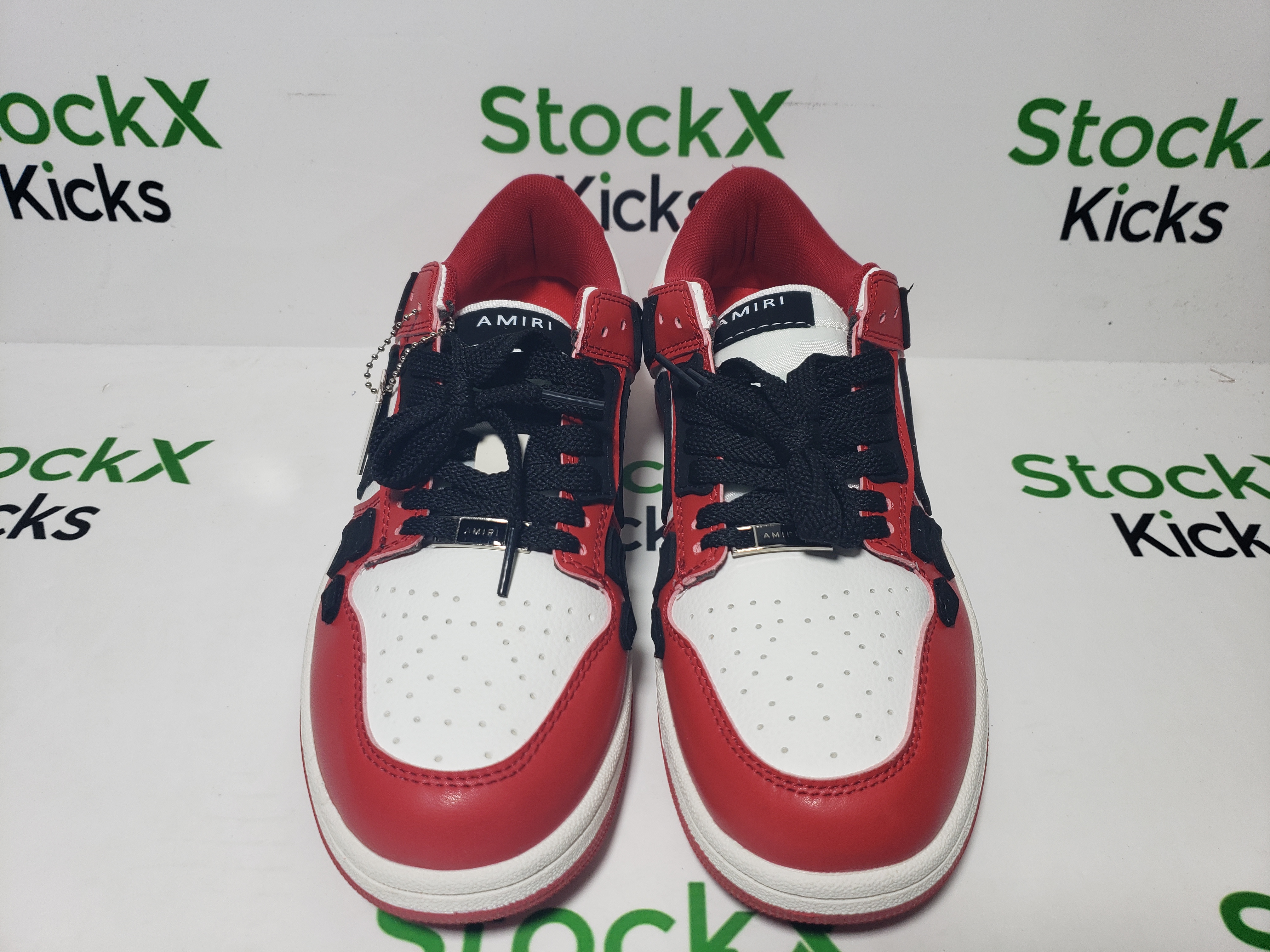 AMIRI Skel Top Low White Red White AW22MFS003-610 review stockxkicks 01