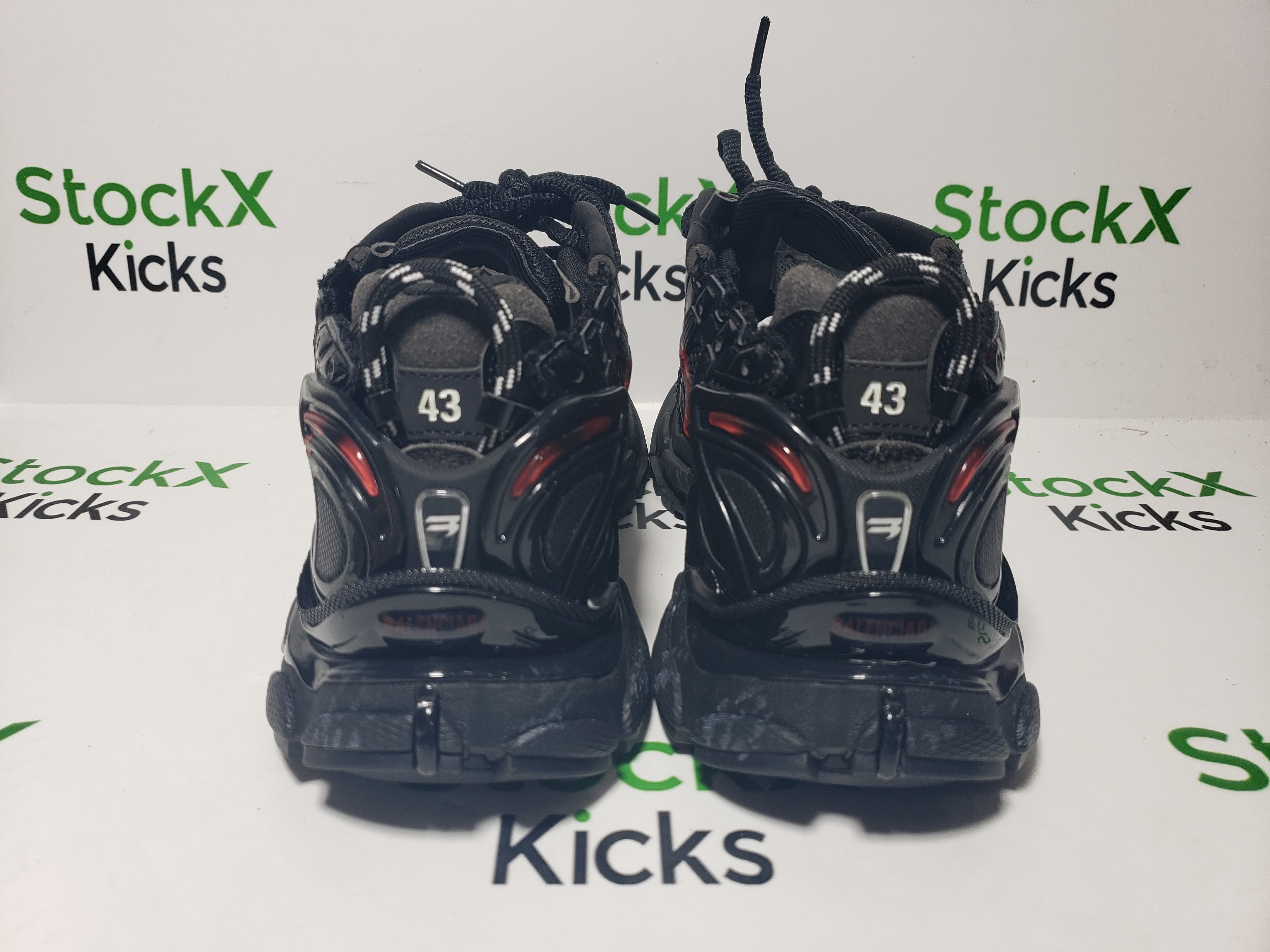 Balenciaga Runner Graffiti Black Red 677402 W3RB1 0102 review stockxkicks 02