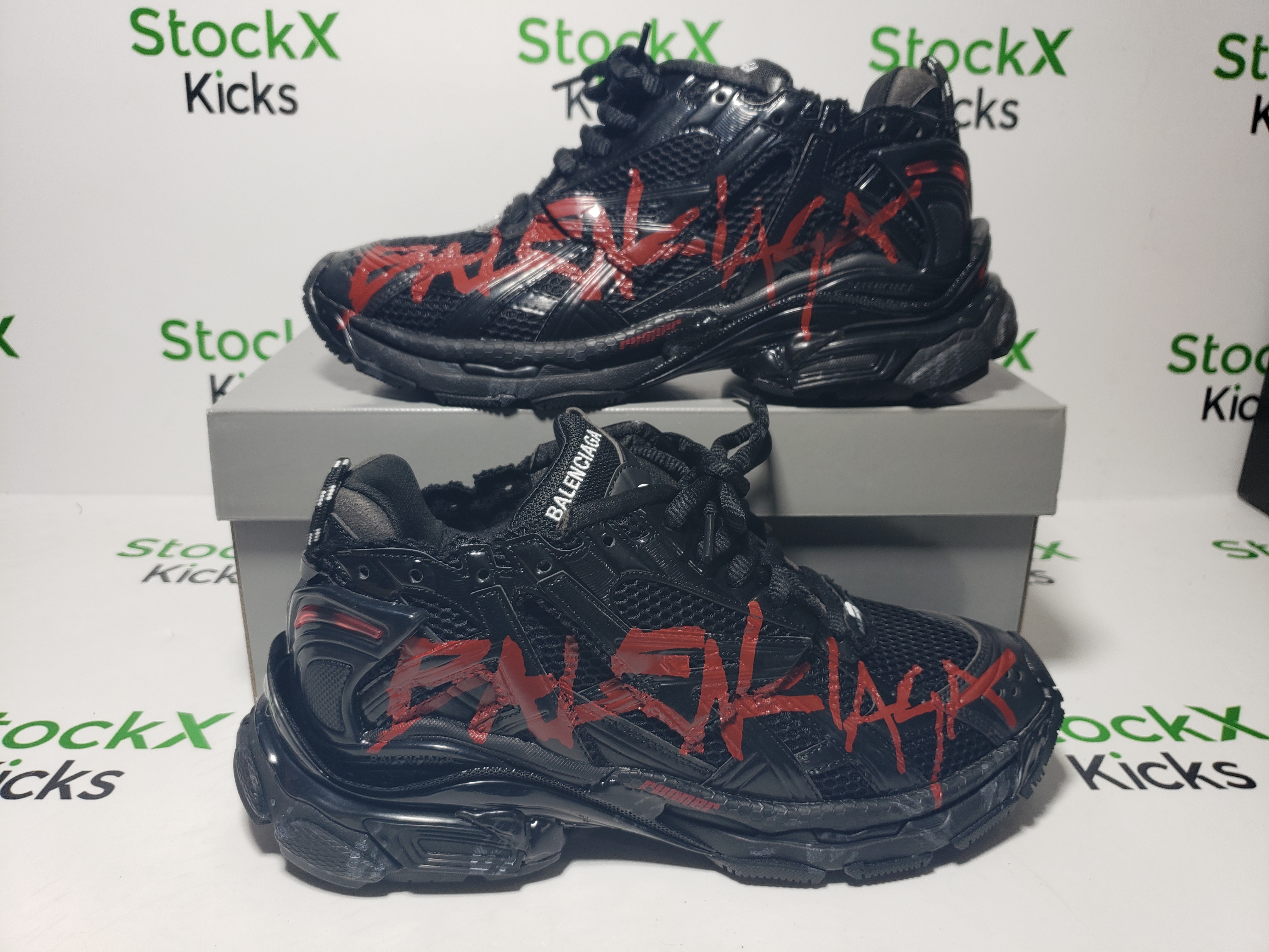 Balenciaga Runner Graffiti Black Red 677402 W3RB1 0102 review stockxkicks 05