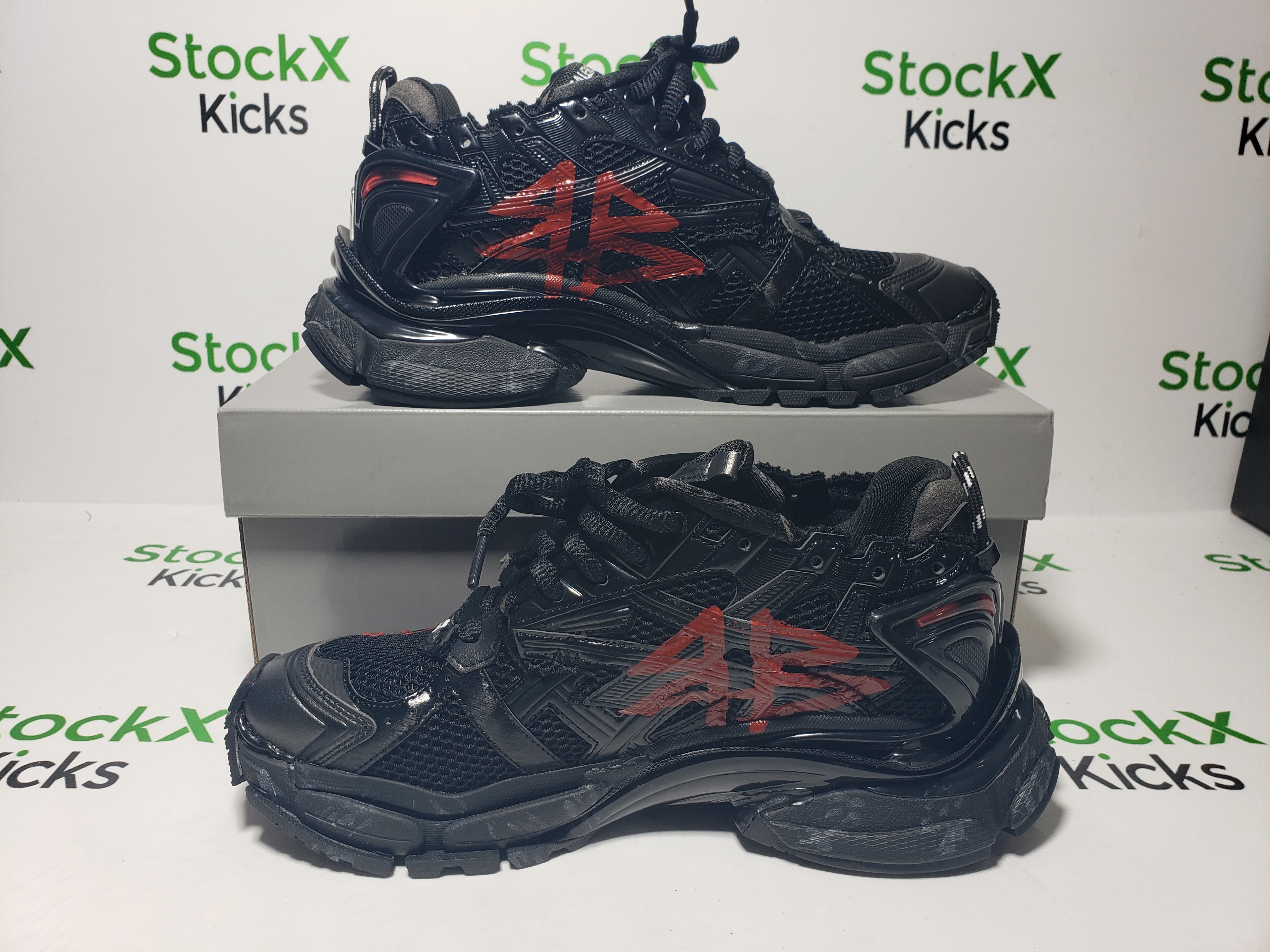 Balenciaga Runner Graffiti Black Red 677402 W3RB1 0102 review stockxkicks 06