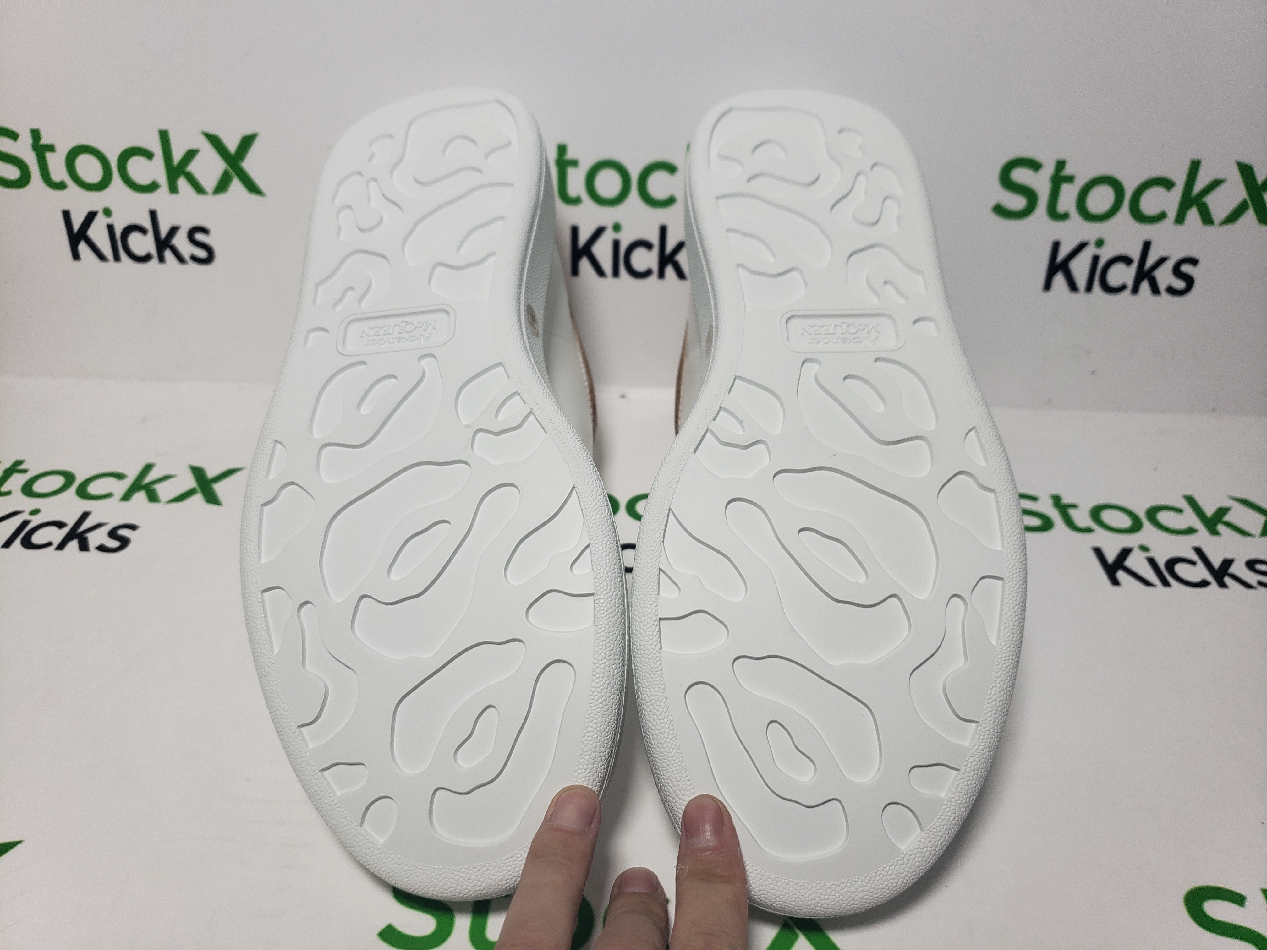 Alexander McQueen Sneaker Golden Tail review stockxkicks 04