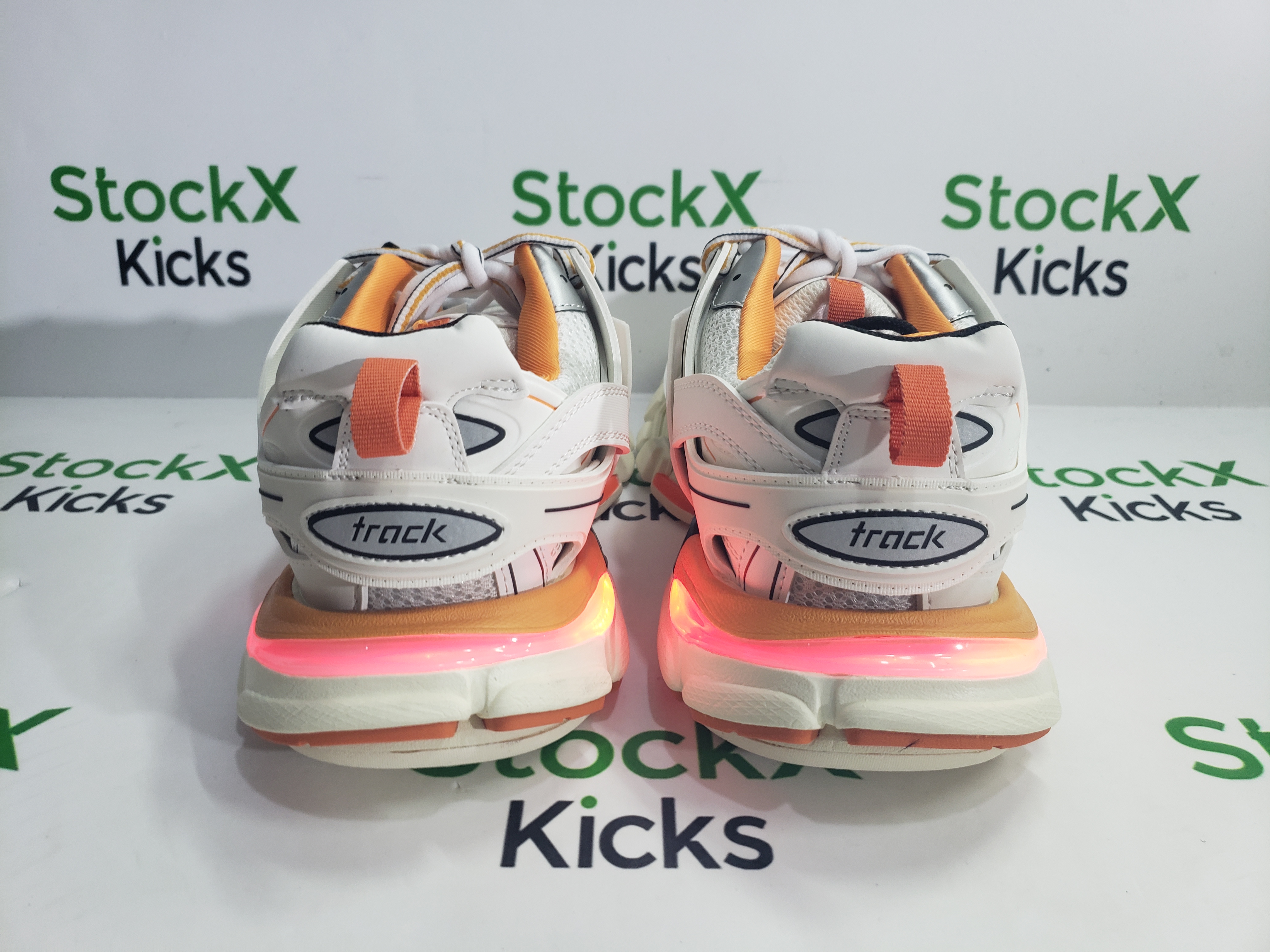 Balenciaga Track Tess S.White Orange (LED) 542436 W1GB7 9059 review stockxkicks 02