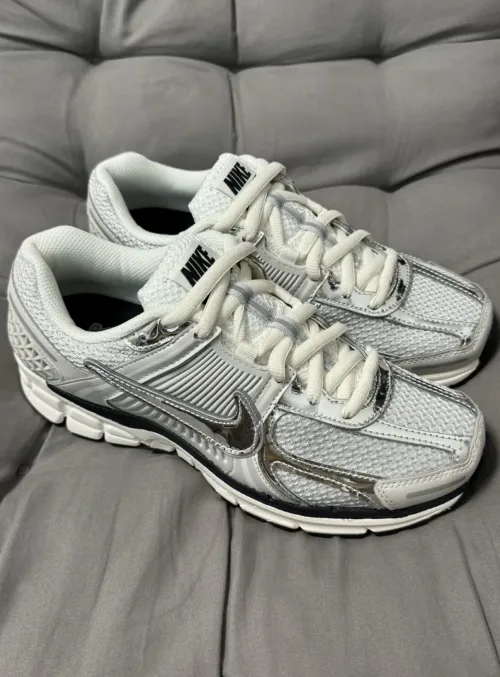 Nike Zoom Vomero 5 Photon Dust Metallic Silver FD0884-025 review 