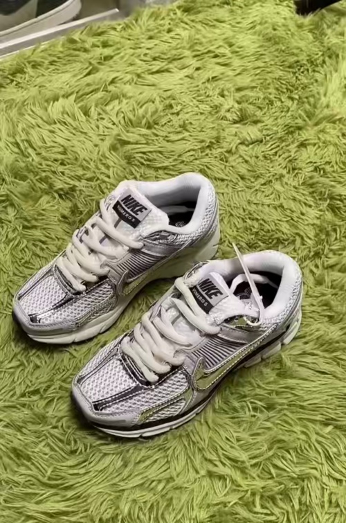 Nike Zoom Vomero 5 Photon Dust Metallic Silver FD0884-025 review Edgar Recinos