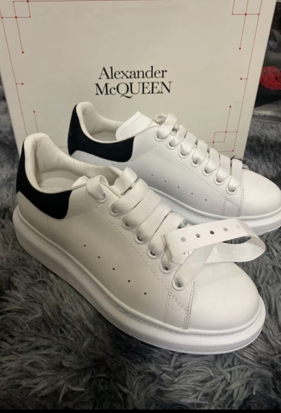 Alexander McQueen Oversized White Black 462214 WHGP7 9001（suede heel） review FABIAN Amador