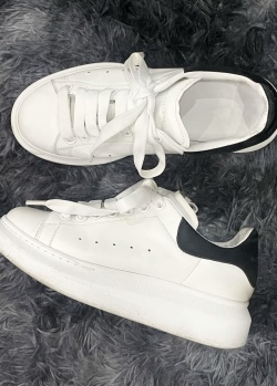 Alexander McQueen Oversized White Black 462214 WHGP7 9001（suede heel） review riley bettie