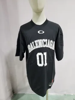 Balenciaga 25ss Basketball Embroidery 01 Print T-shirt Black review Dean Simos 02