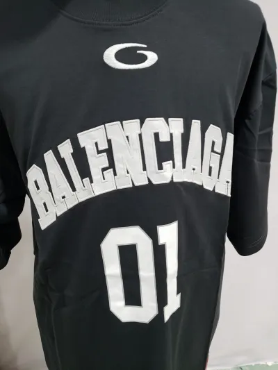 Balenciaga 25ss Basketball Embroidery 01 Print T-shirt Black review Dean Simos 02