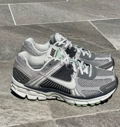 Nike Zoom Vomero 5 Cobblestone Flat Pewter FB8825-001 review amelia brown