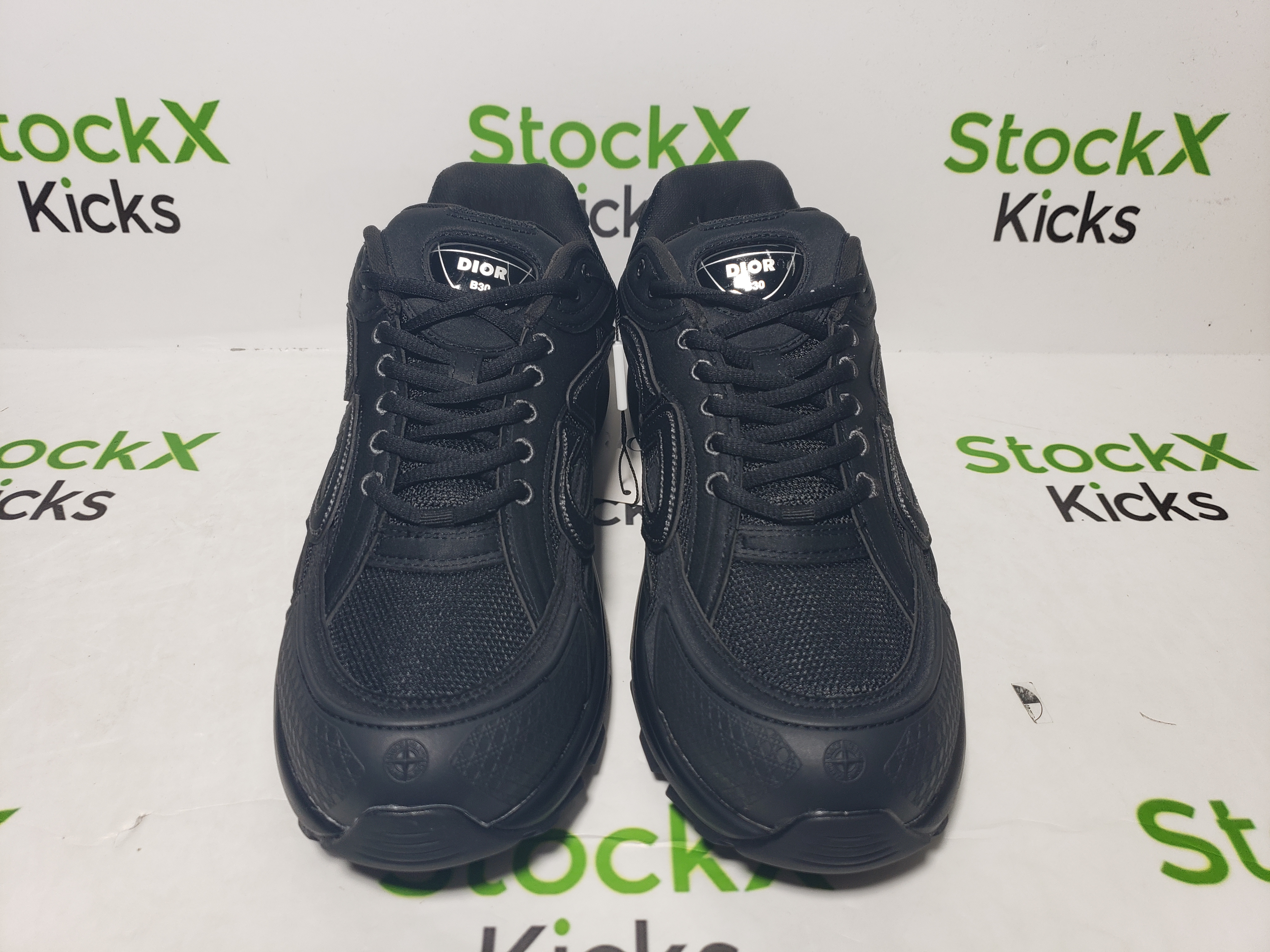 Dior B30 x Stone Island Sneaker Black CK241115 review Stockxkicks 01