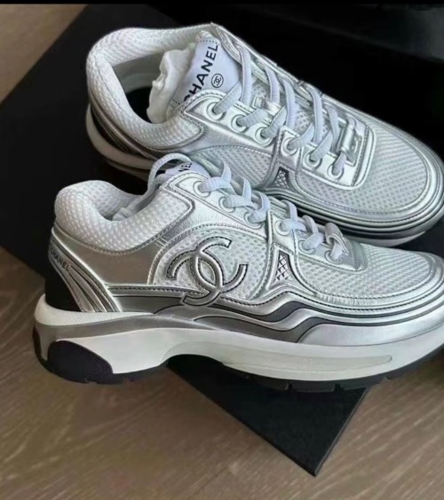 【TOP Version】Chanel CC Logo Sneaker Black Silver review 