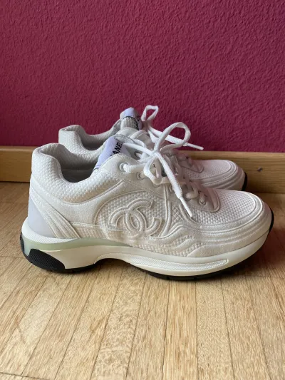 Chanel CC Logo Sneaker White review Sarah 00