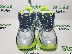 Balenciaga Runner White Neon Yellow 677402 W3RBP 1093 review Stockxkicks 02