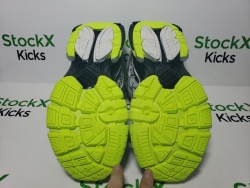 Balenciaga Runner White Neon Yellow 677402 W3RBP 1093 review Stockxkicks 05