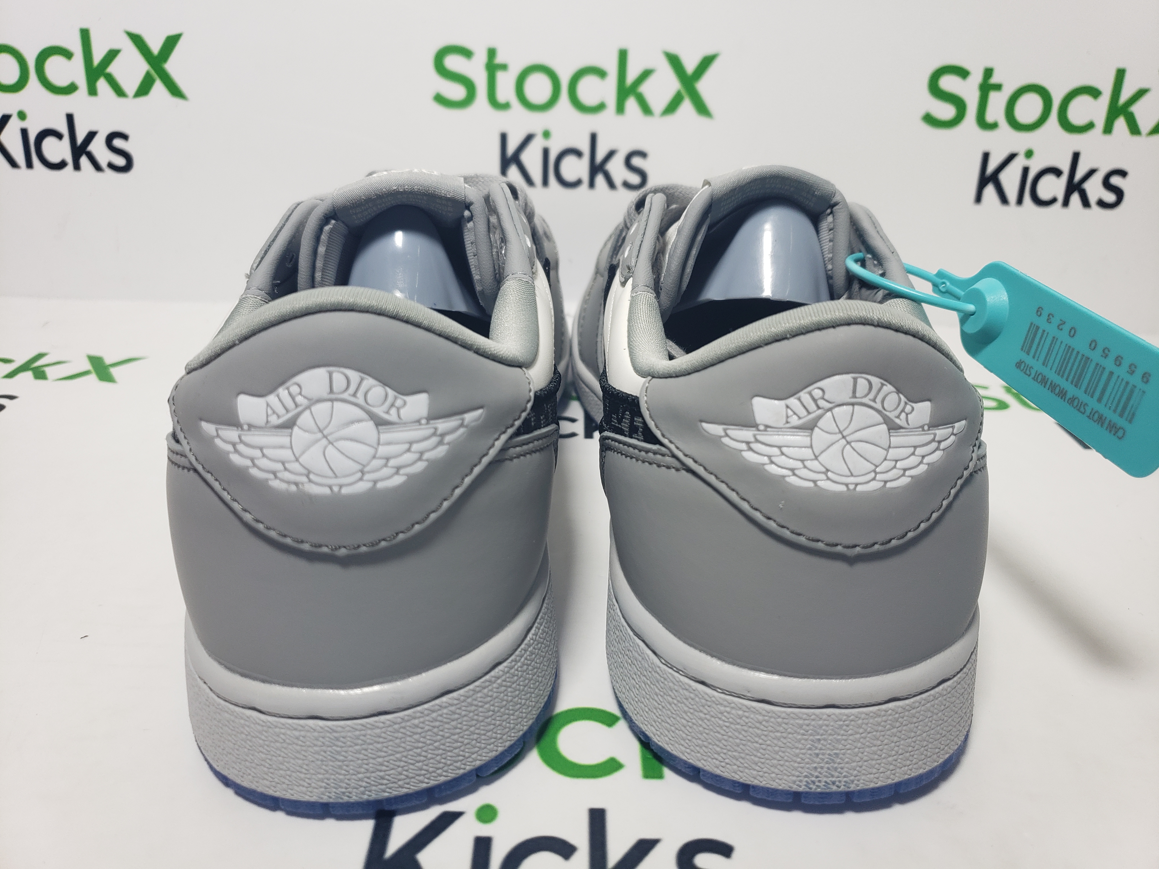 PK God Batch Air Jordan 1 Retro Low Dior CN8608-002 review Stockxkicks 02