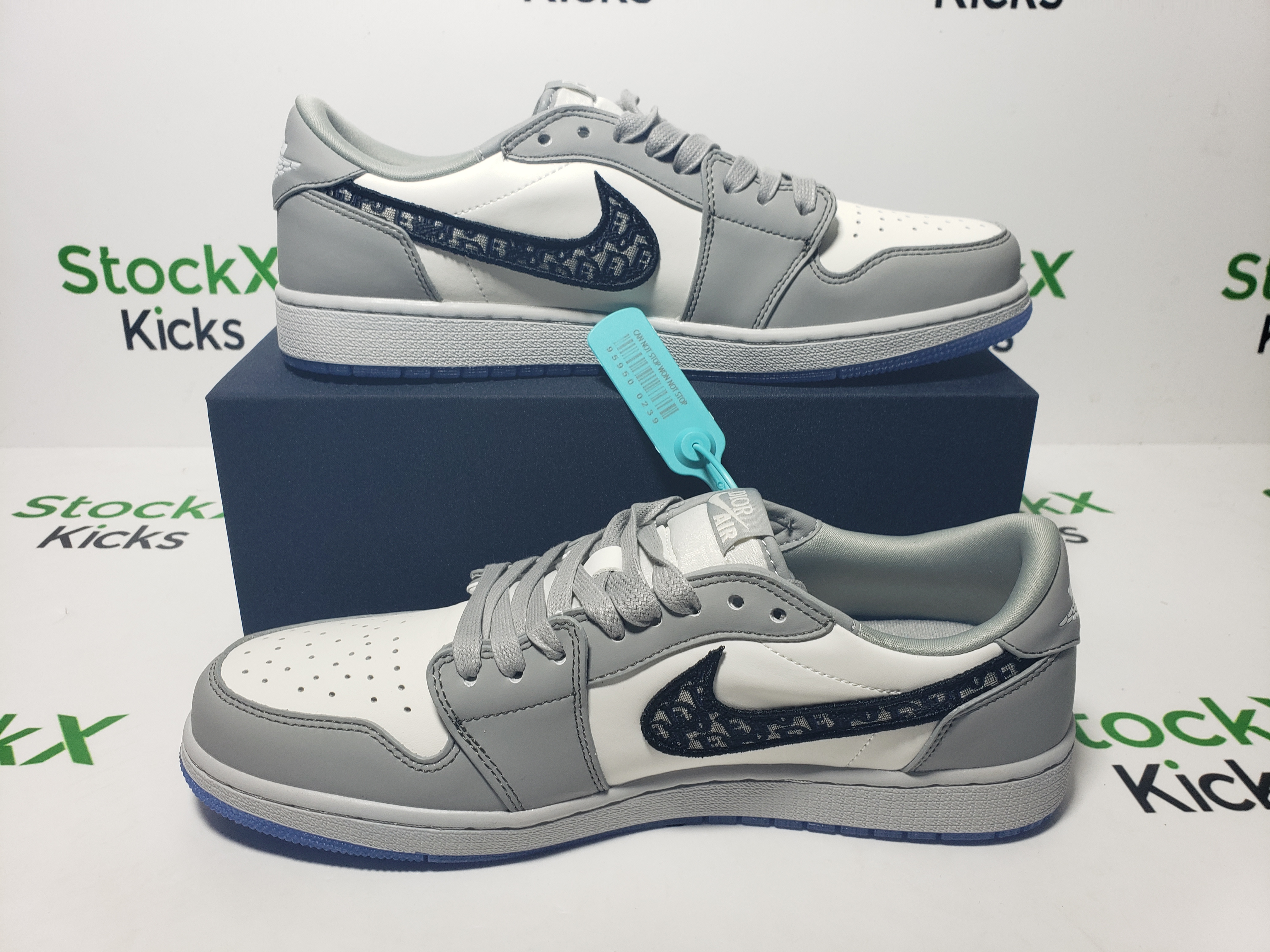 PK God Batch Air Jordan 1 Retro Low Dior CN8608-002 review Stockxkicks 06