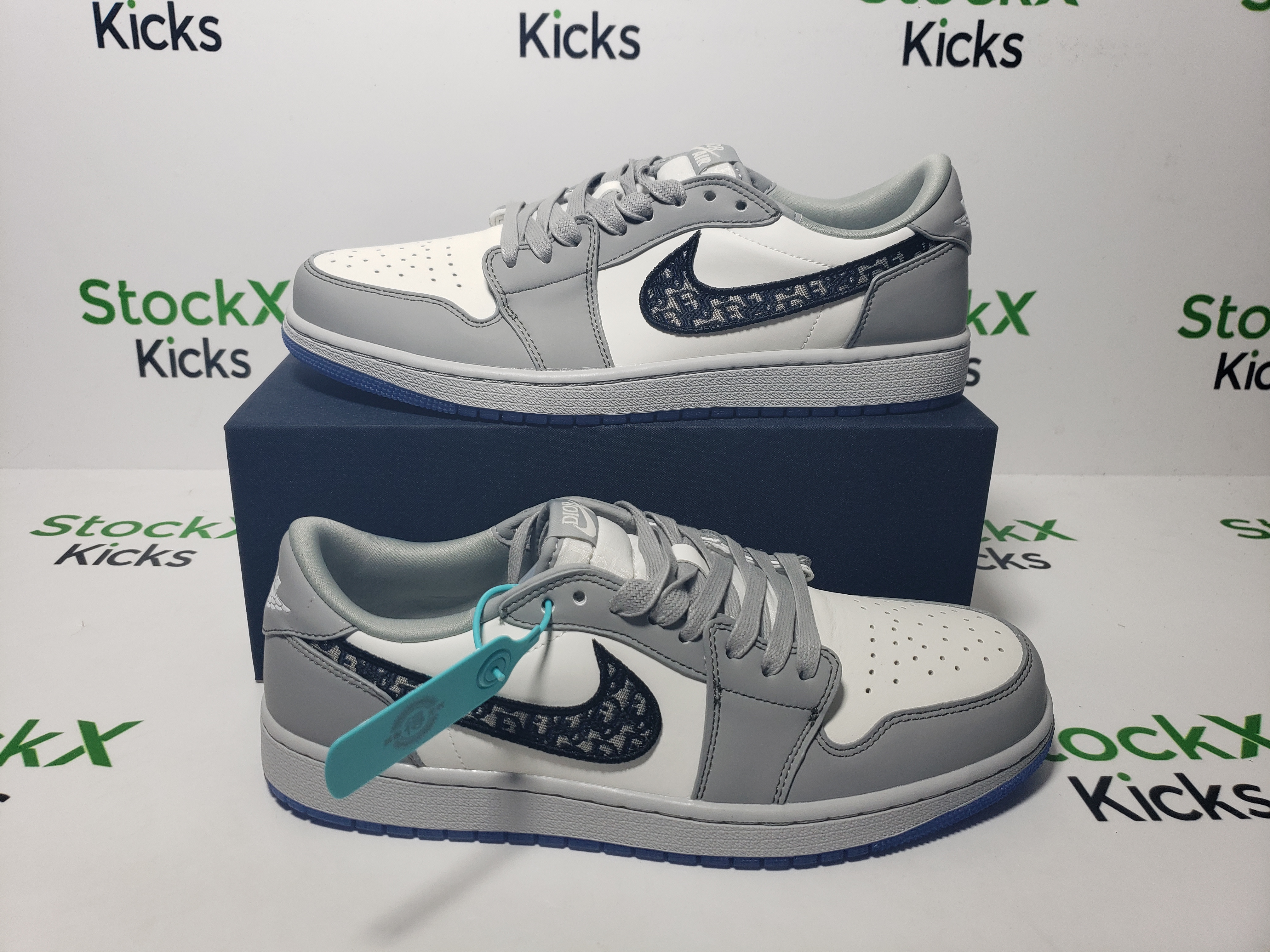 PK God Batch Air Jordan 1 Retro Low Dior CN8608-002 review Stockxkicks 05